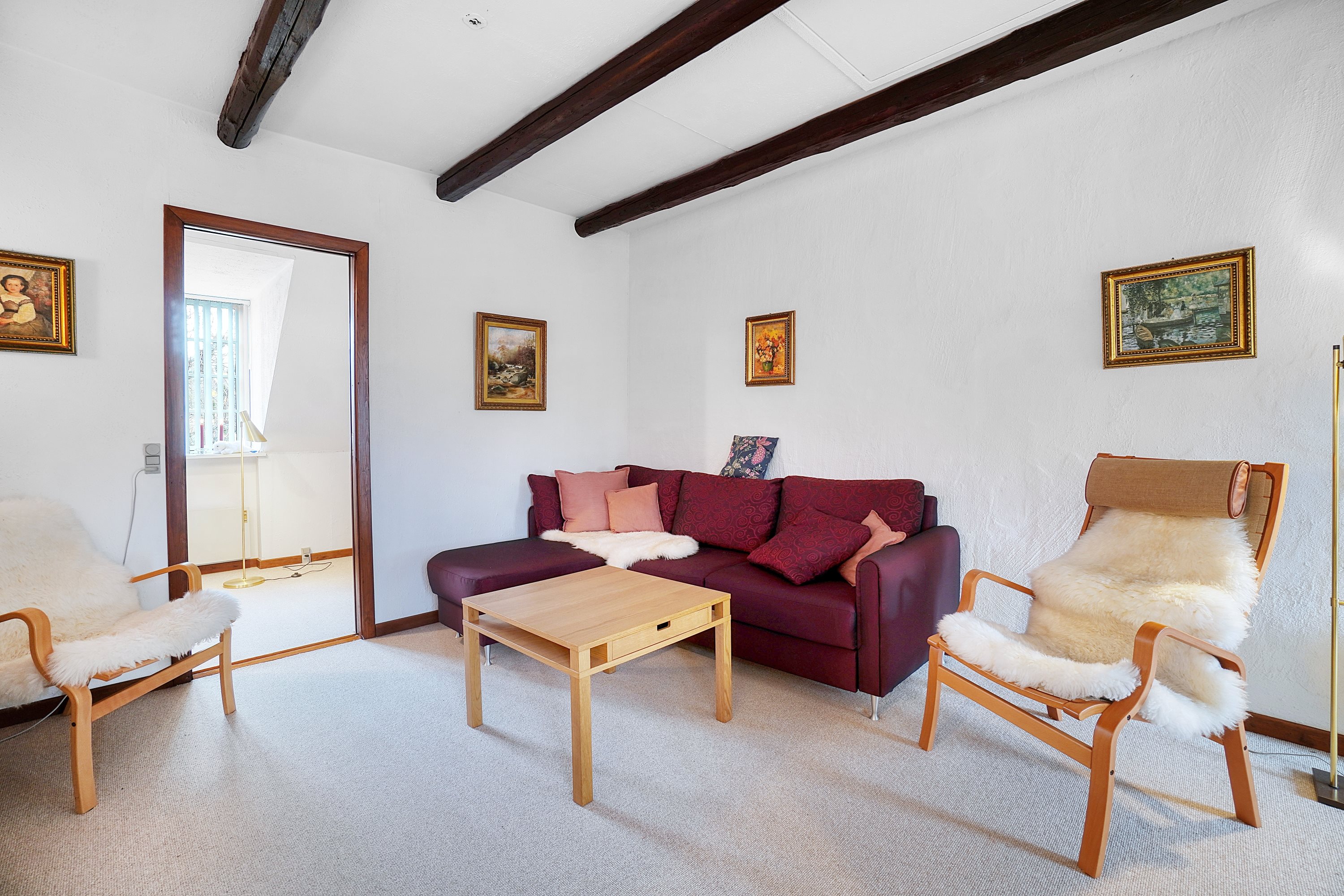 Fremhævet stue billede i fuldskærmstilstand. Billede af Dr Mølle Strandvej 568D, 1. tv., 3120 Dronningmølle