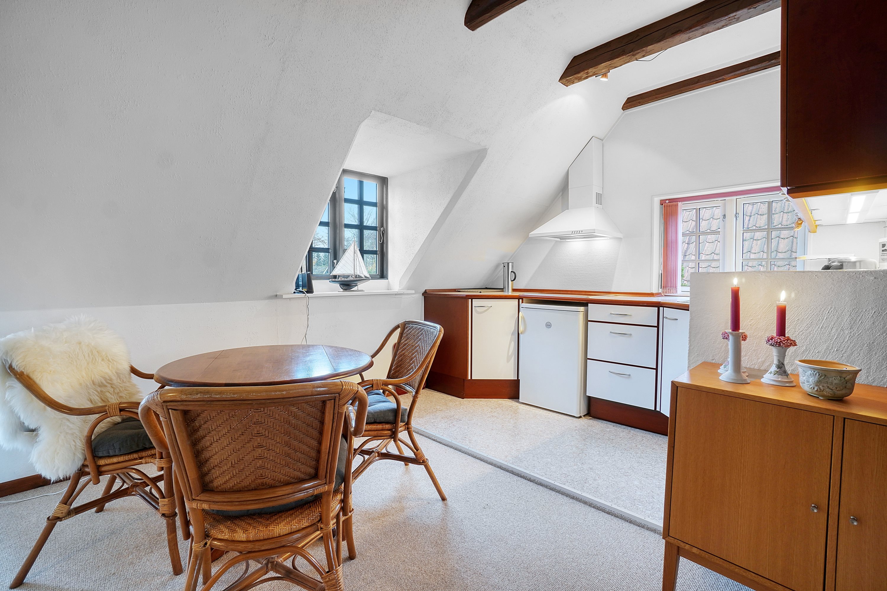 Fremhævet køkken billede i fuldskærmstilstand. Billede af Dr Mølle Strandvej 568D, 1. tv., 3120 Dronningmølle