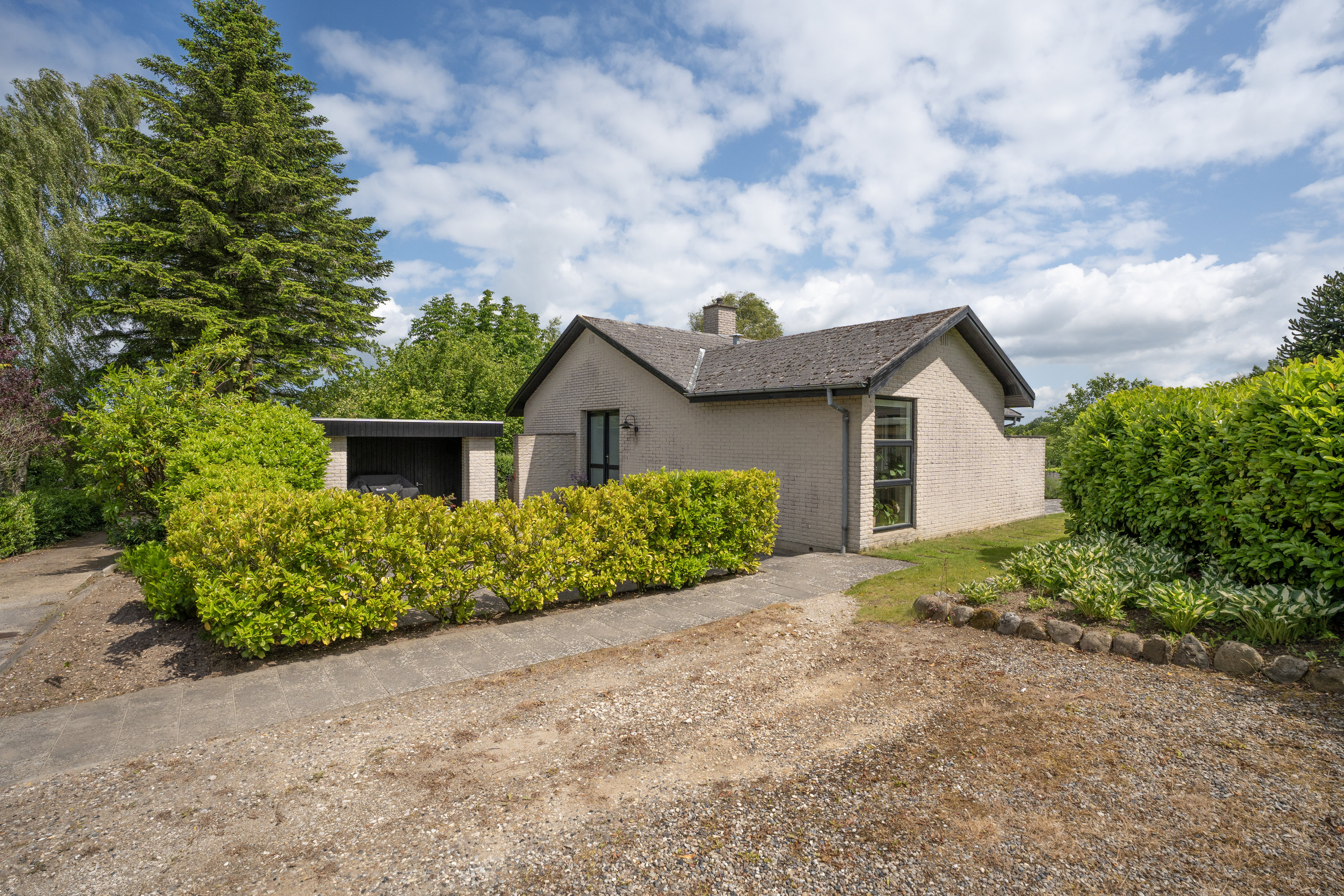 Fremhævet  billede i fuldskærmstilstand. Billede af Fuglebakken 23, 5560 Aarup