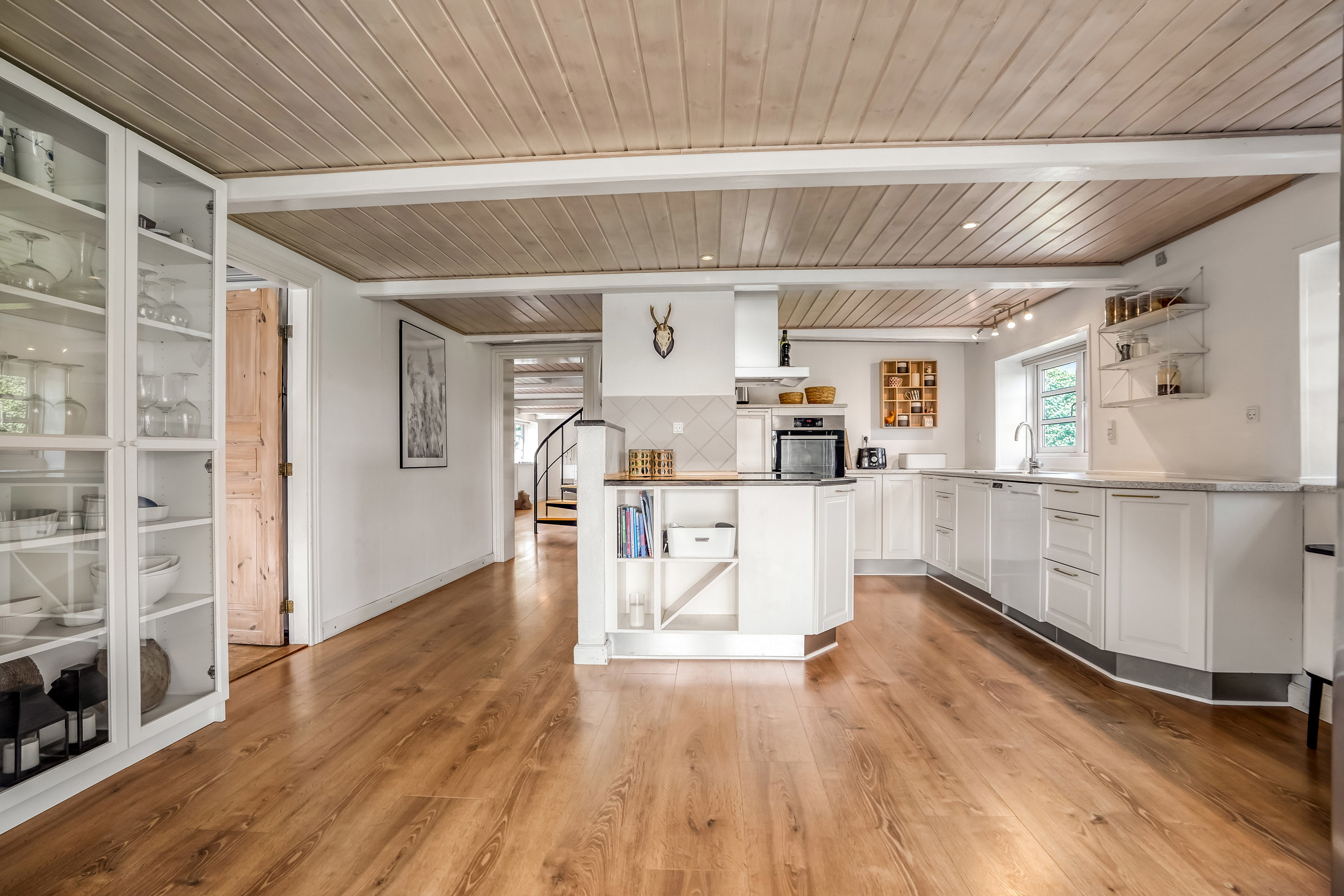 Fremhævet køkken billede i fuldskærmstilstand. Billede af Ejbyvej 20, 5592 Ejby