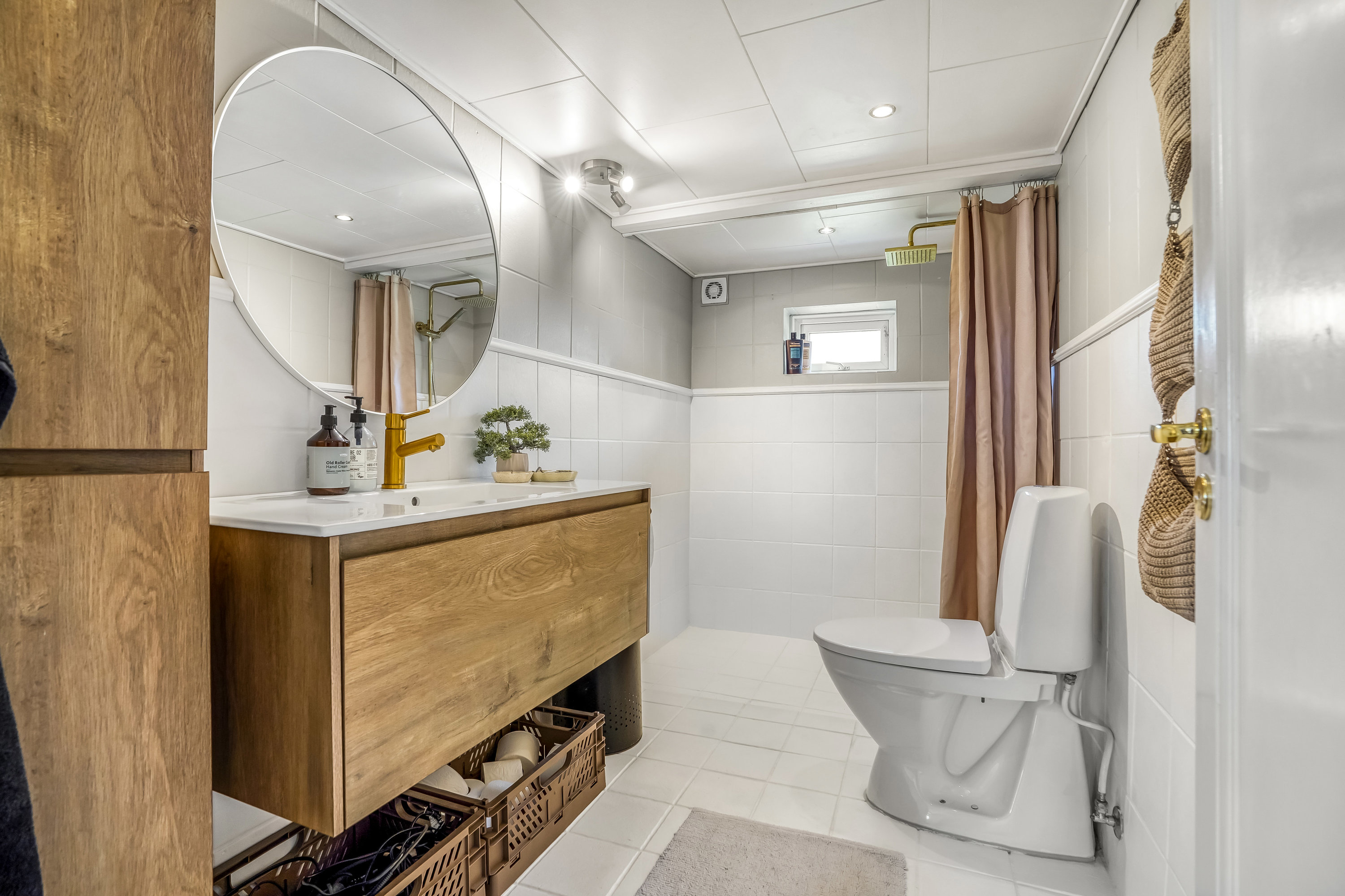 Fremhævet badeværelse billede i fuldskærmstilstand. Billede af Ejbyvej 20, 5592 Ejby