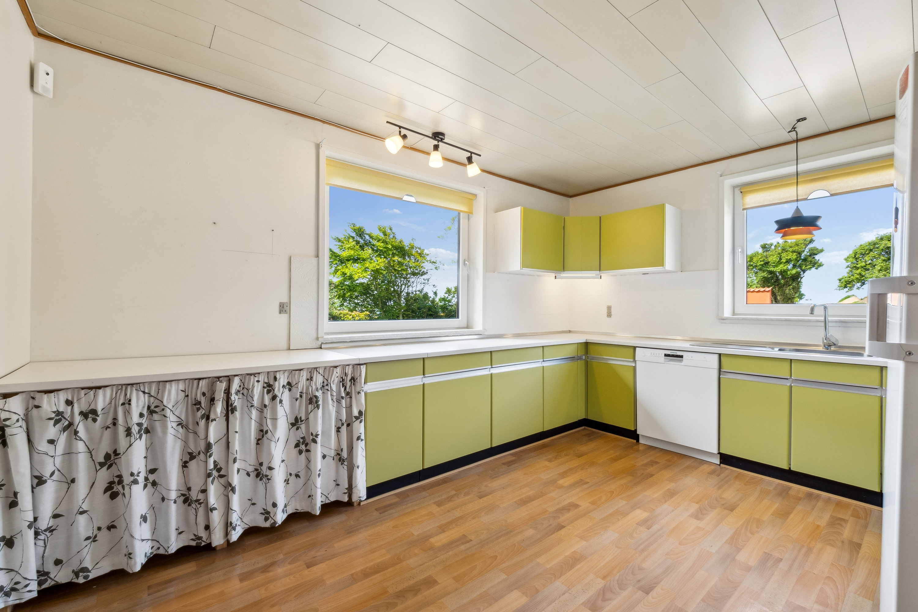 Fremhævet køkken billede i fuldskærmstilstand. Billede af Søndermarken 13, Glomstrup, 7970 Redsted M