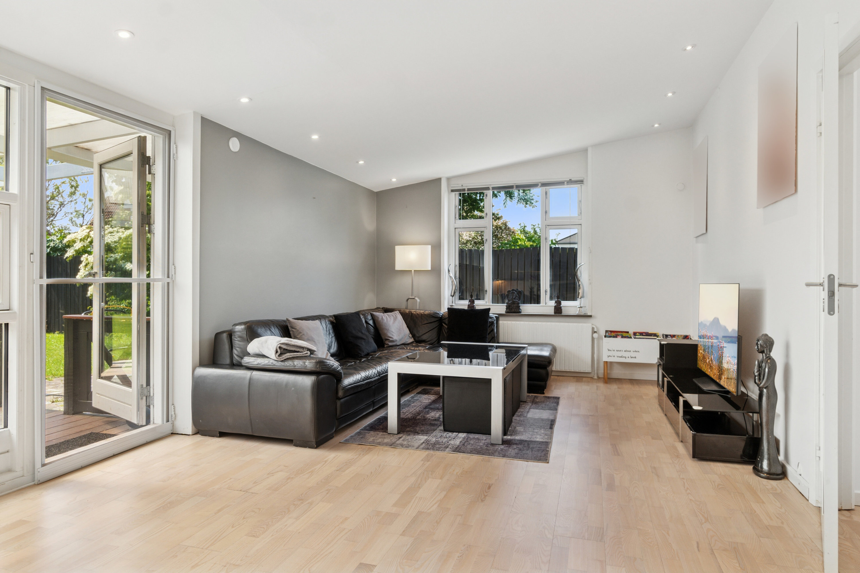 Fremhævet stue billede i fuldskærmstilstand. Billede af Sommerfuglevej 1A, 2610 Rødovre