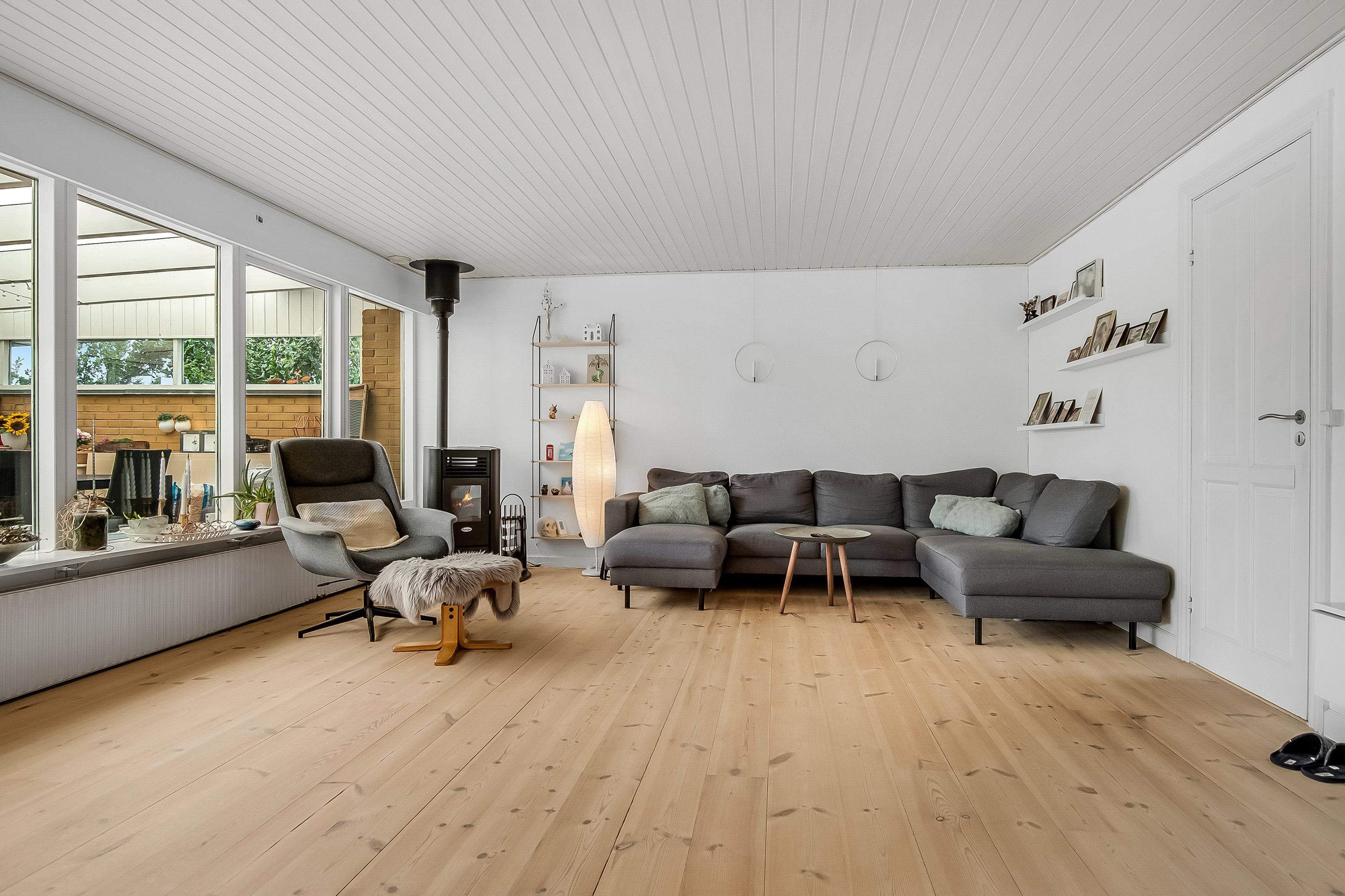 Fremhævet stue billede i fuldskærmstilstand. Billede af Julianesvej 5, Vester Nebel, 6040 Egtved