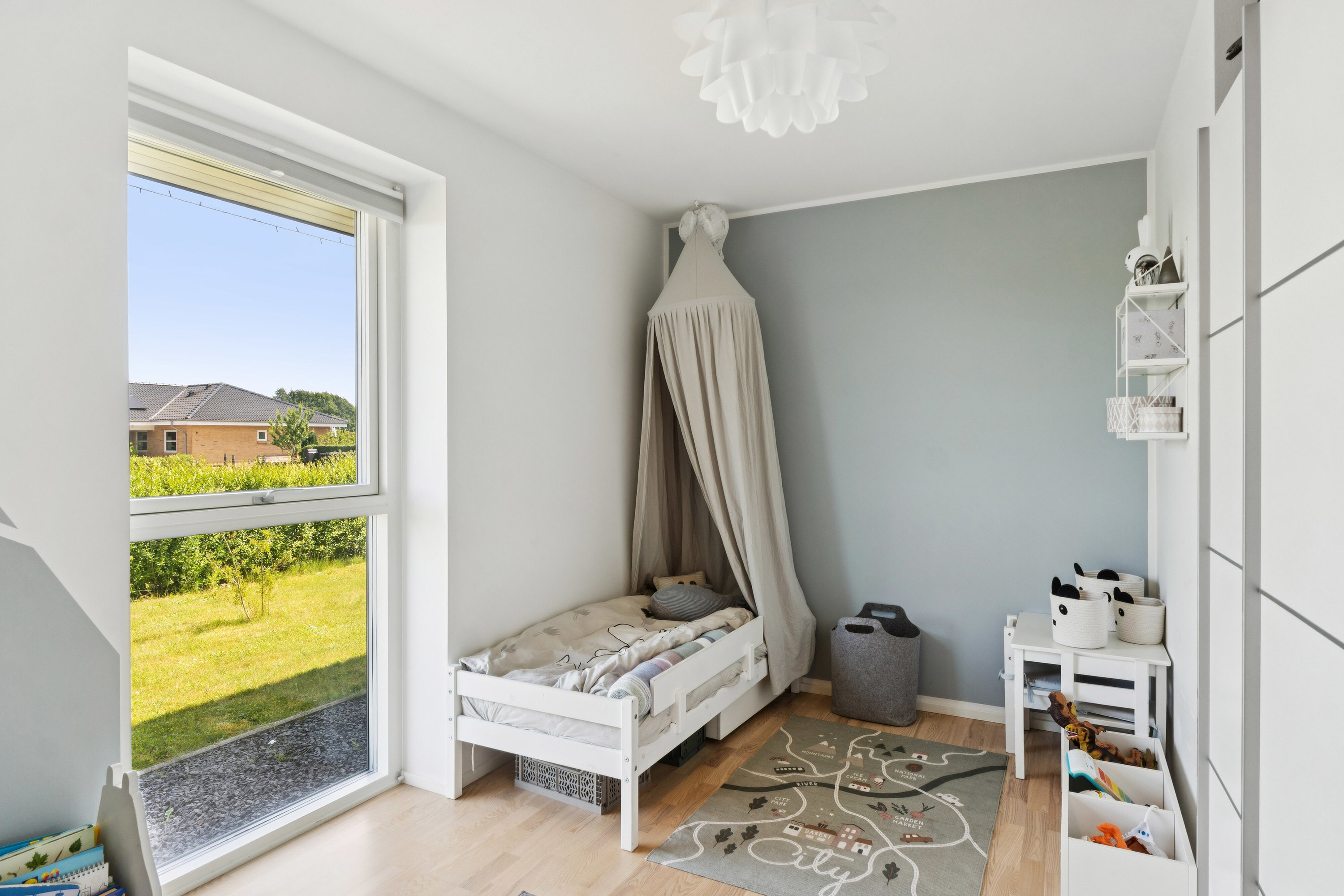 Fremhævet soveværelse billede i fuldskærmstilstand. Billede af Elmevænget 6, 4690 Haslev