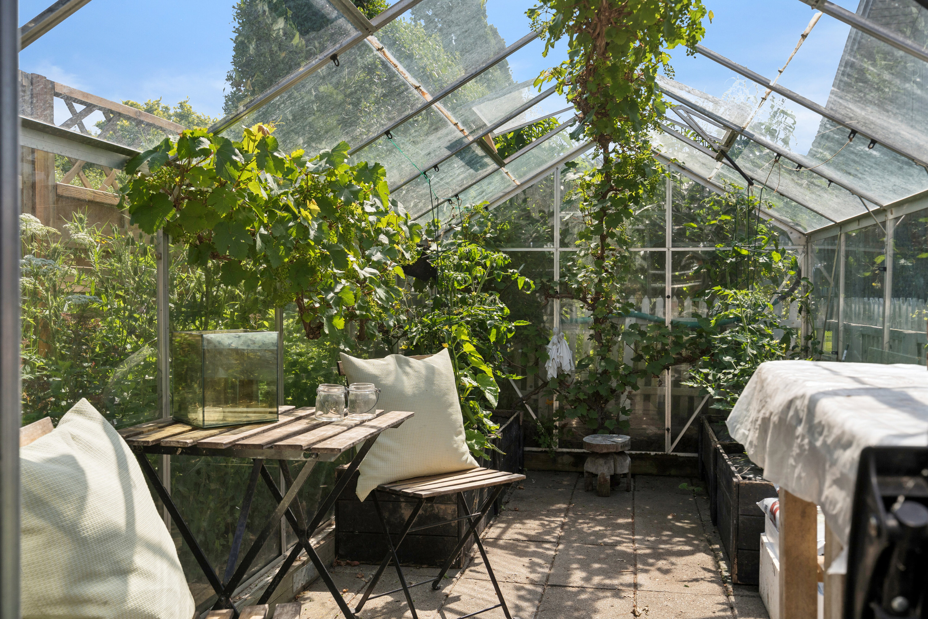 Fremhævet terrasse billede i fuldskærmstilstand. Billede af Væbnerhatten 138, Tornbjerg, 5220 Odense SØ