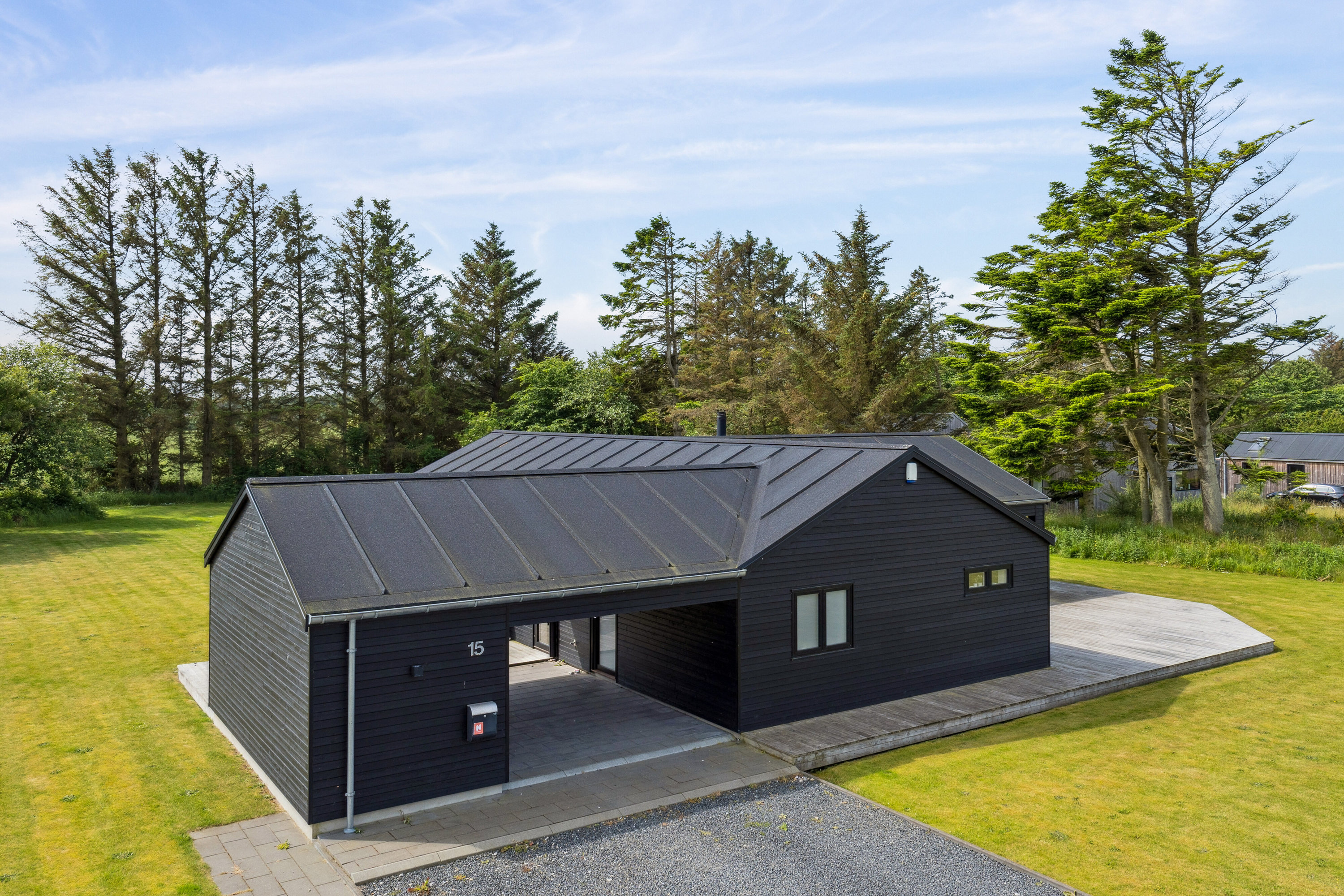 Fremhævet set fra vejen billede i fuldskærmstilstand. Billede af Nørre Knoldevej 15, Skal Klit, 9800 Hjørring