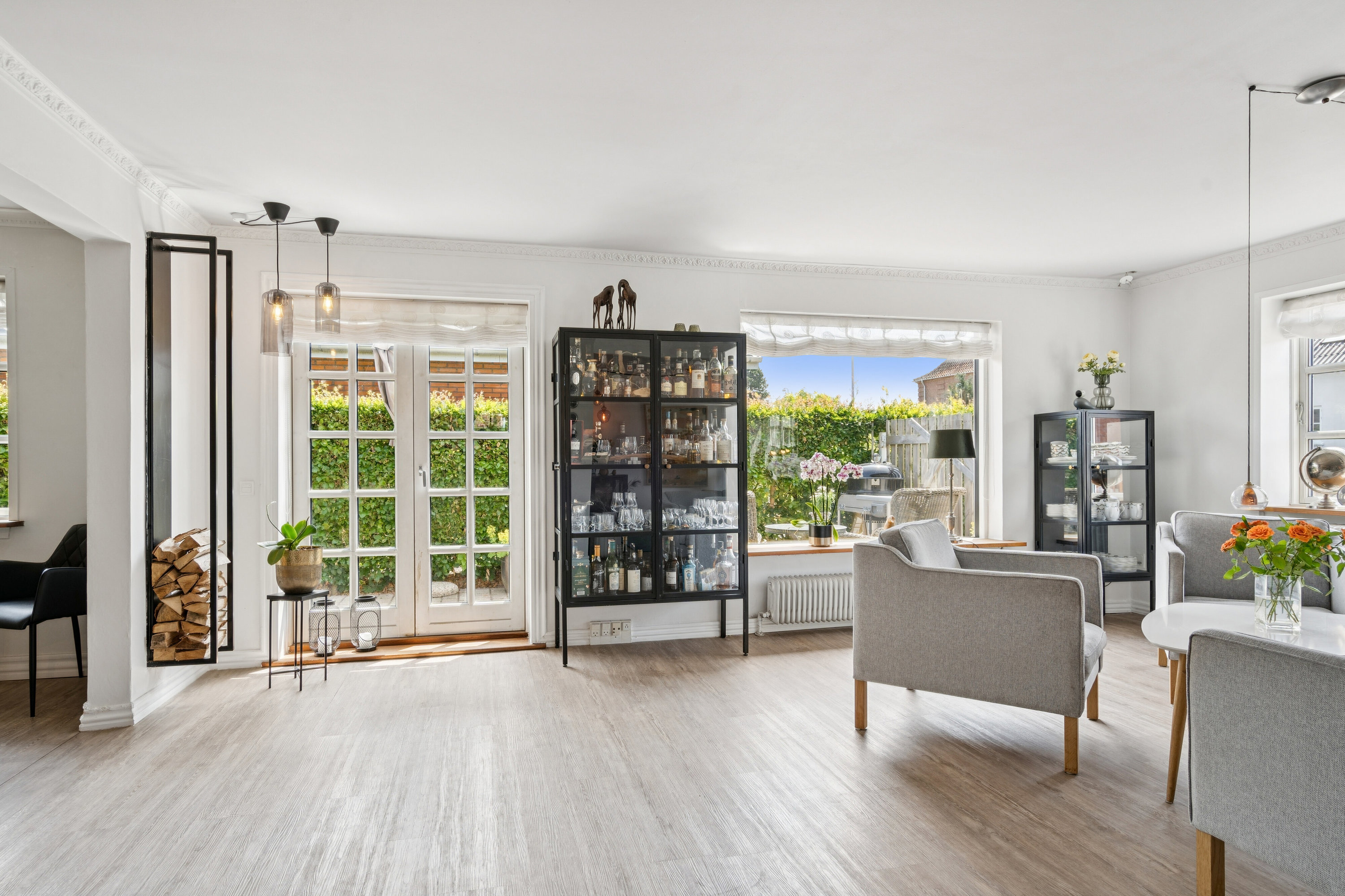 Fremhævet stue billede i fuldskærmstilstand. Billede af Gyldenbjergsvej 18, 5700 Svendborg