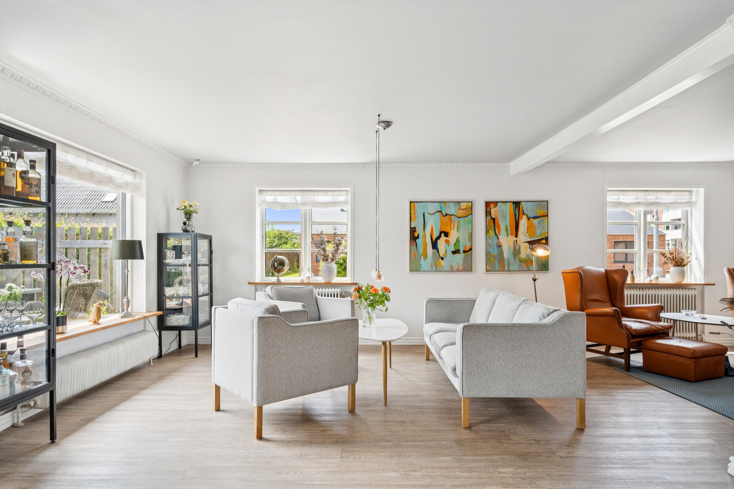 Fremhævet stue billede i fuldskærmstilstand. Billede af Gyldenbjergsvej 18, 5700 Svendborg