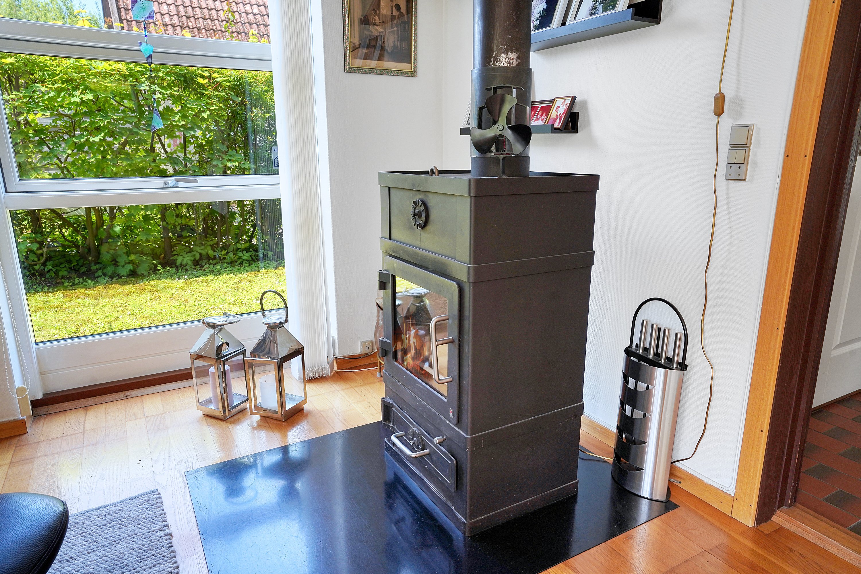 Fremhævet stue billede i fuldskærmstilstand. Billede af Sauntevej 71A, 3100 Hornbæk