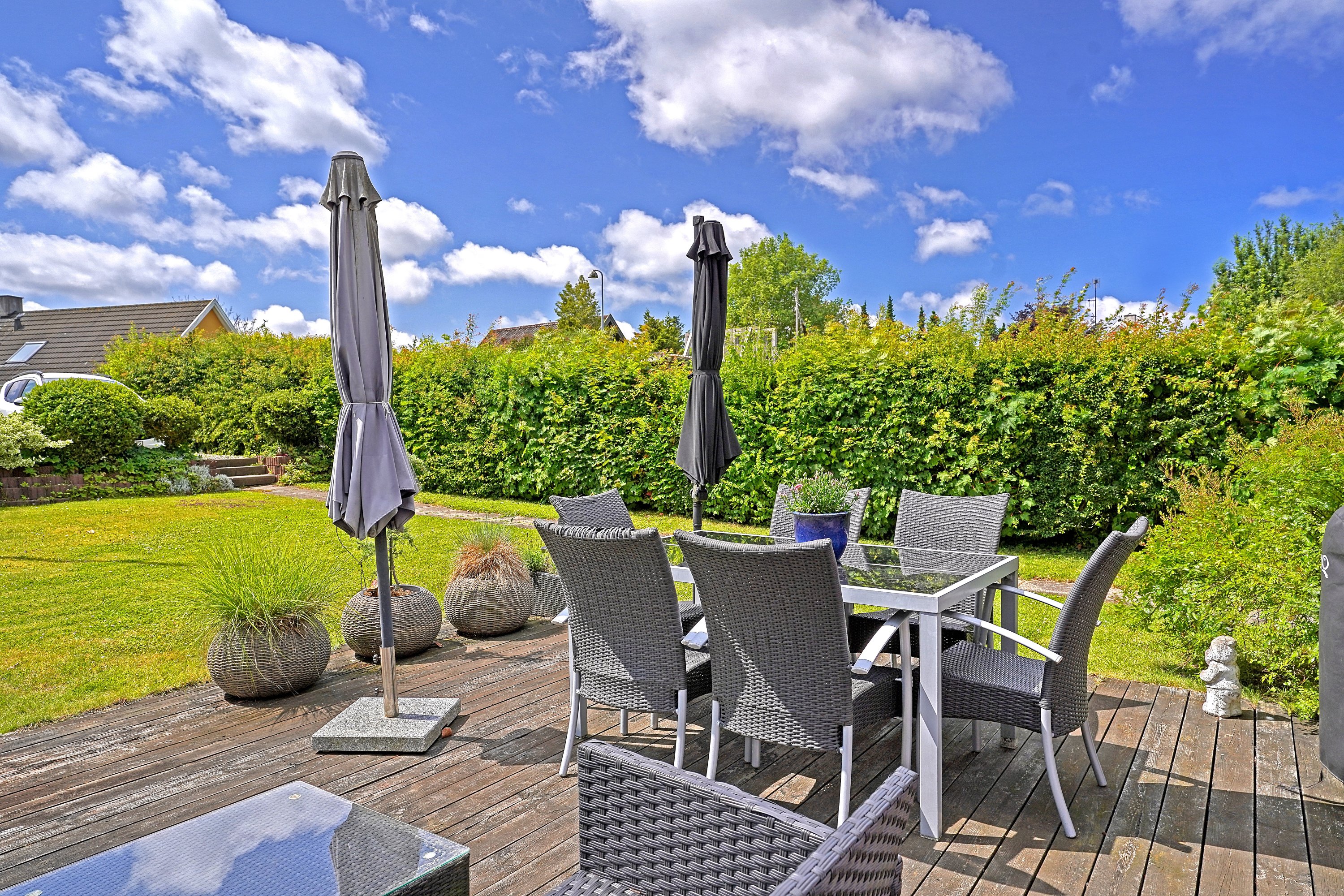Fremhævet terrasse billede i fuldskærmstilstand. Billede af Sauntevej 71A, 3100 Hornbæk