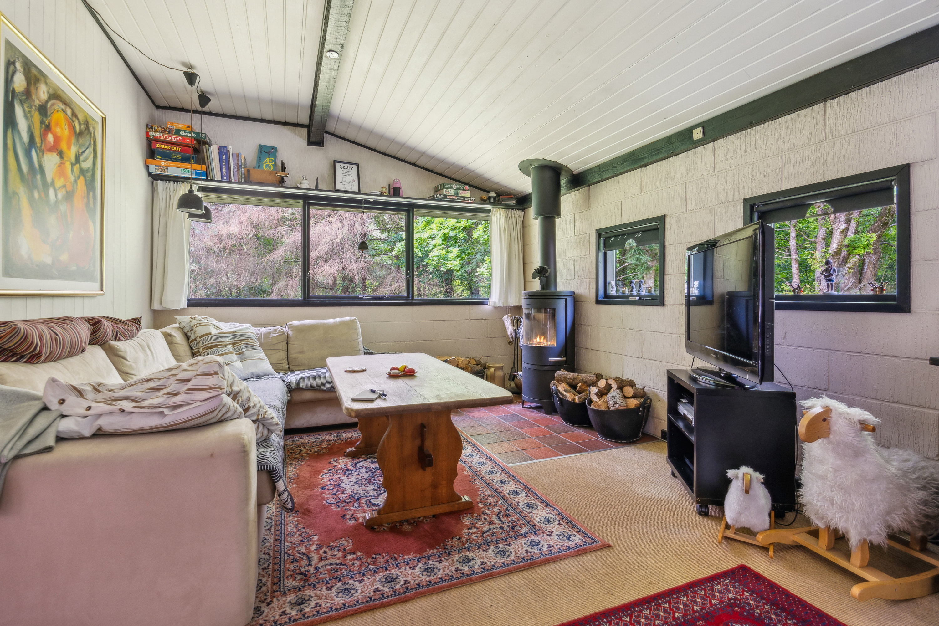 Fremhævet stue billede i fuldskærmstilstand. Billede af Rummelsigen 29, 9340 Asaa