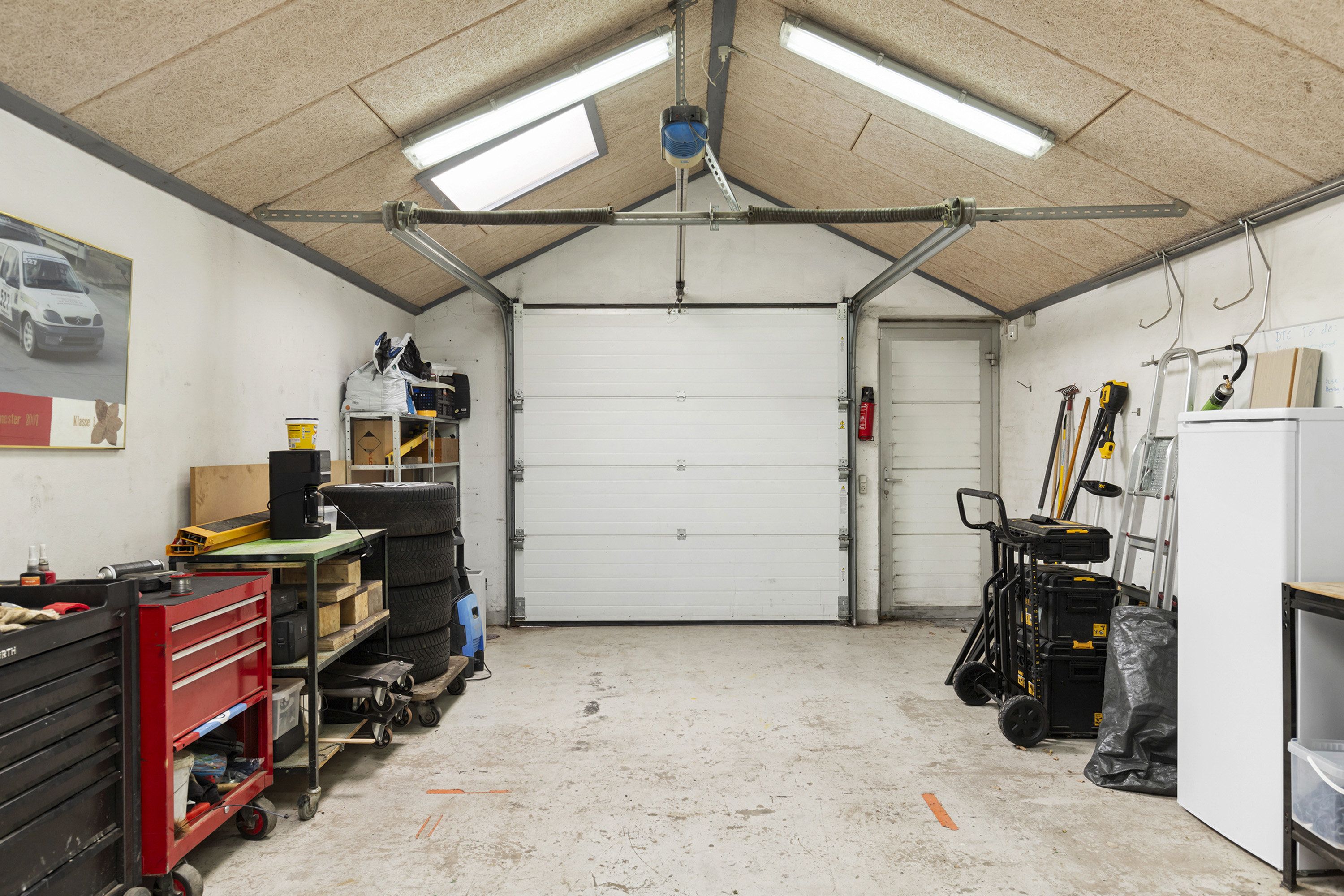 Fremhævet garage billede i fuldskærmstilstand. Billede af Tommelisevej 4, 9700 Brønderslev