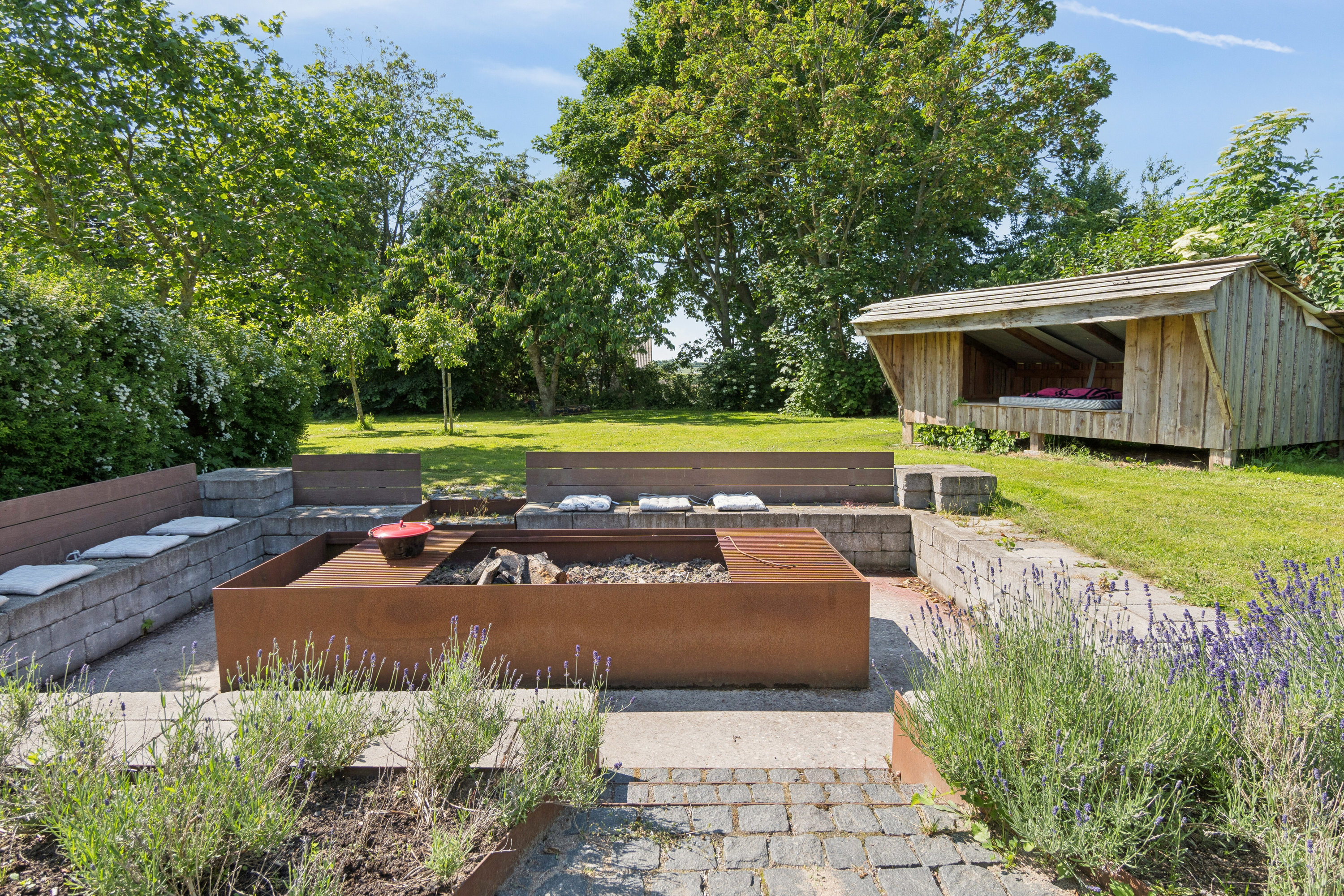 Fremhævet udendørs billede i fuldskærmstilstand. Billede af Gl. Mårsøvej 11, 4300 Holbæk