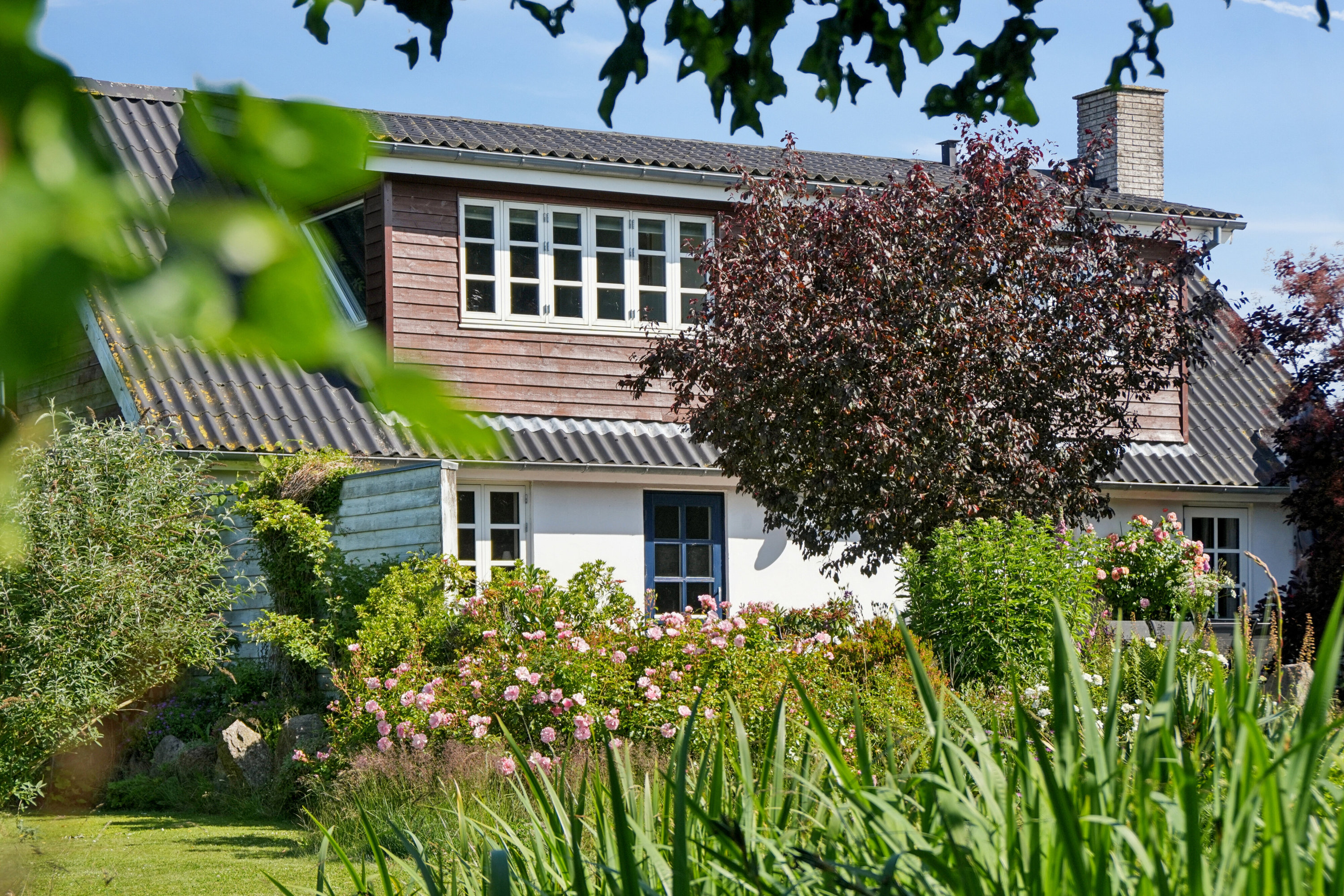 Fremhævet set fra haven billede i fuldskærmstilstand. Billede af Fjællebrovejen 35, Fjællebroen, 5762 Vester Skerninge