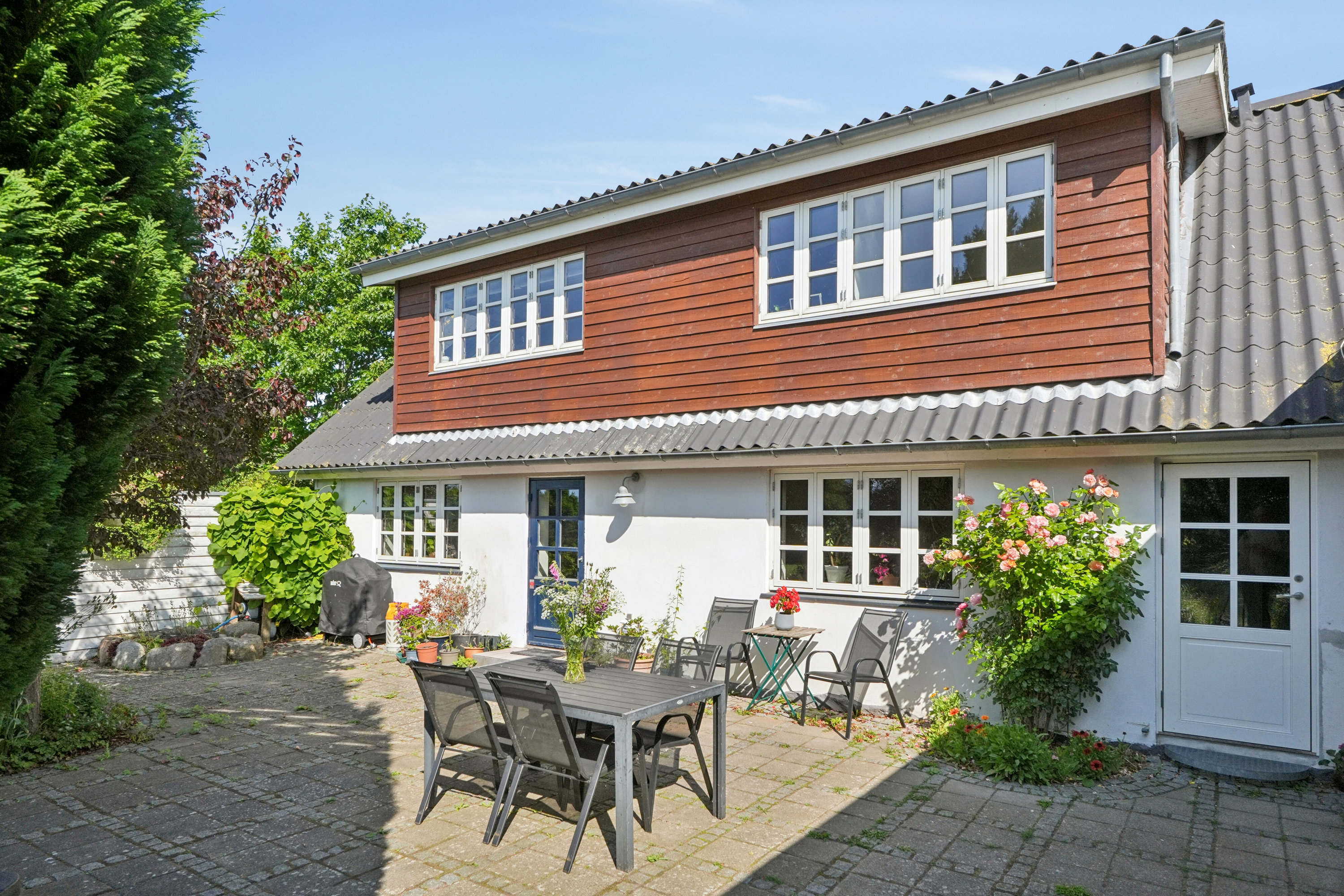 Fremhævet set fra haven billede i fuldskærmstilstand. Billede af Fjællebrovejen 35, Fjællebroen, 5762 Vester Skerninge