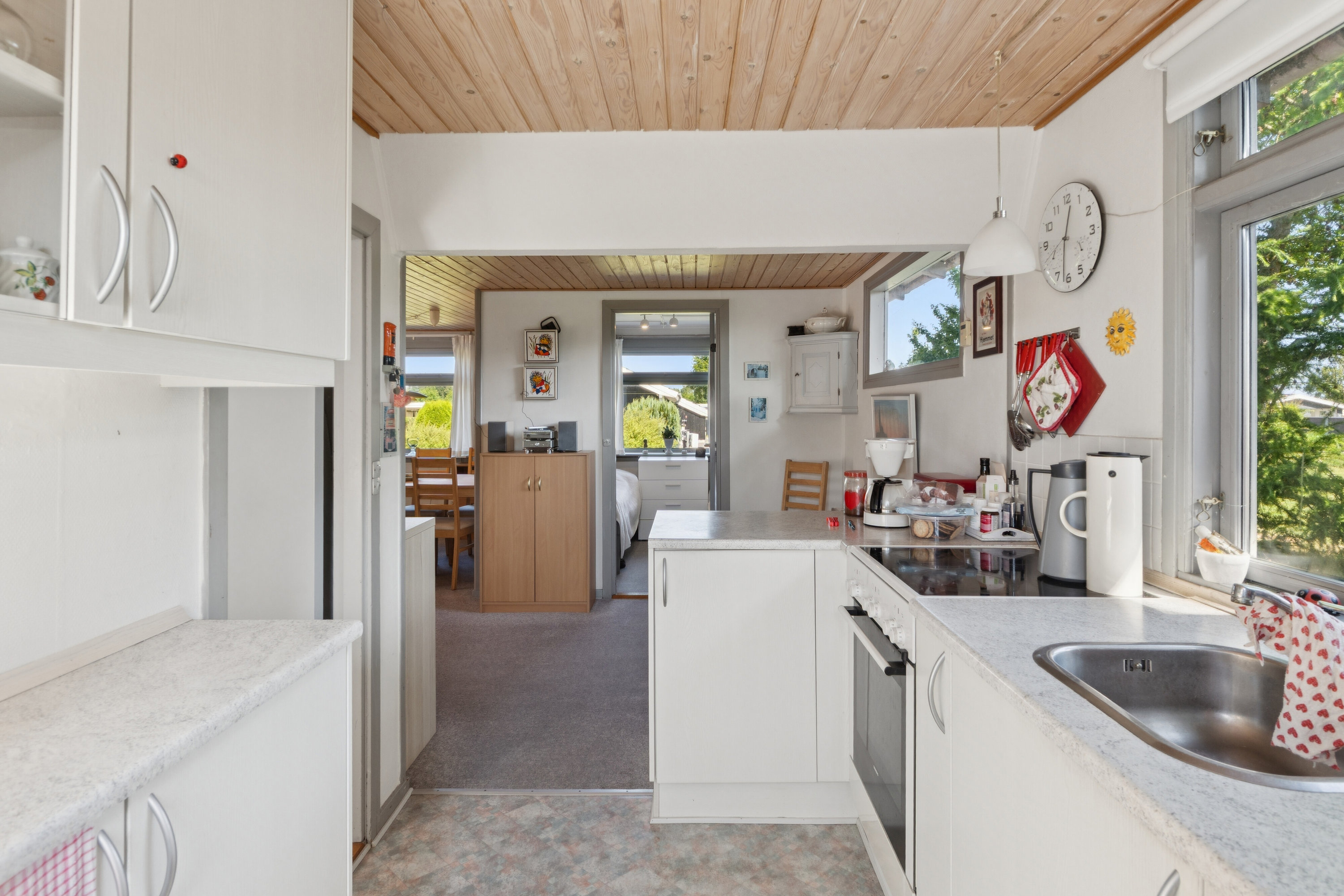 Fremhævet køkken billede i fuldskærmstilstand. Billede af Karensvej 6, Østerballe, 5450 Otterup