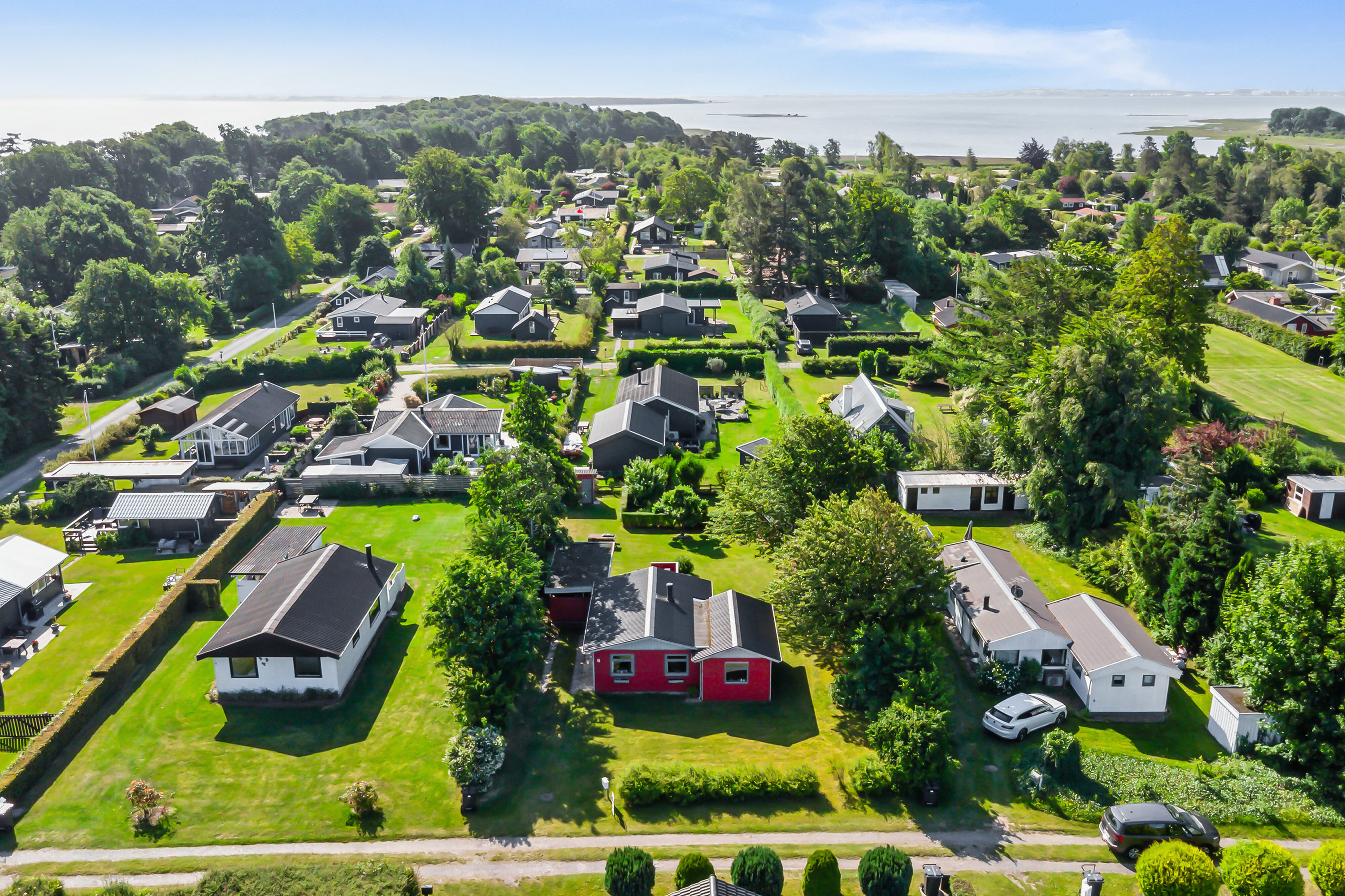 Fremhævet luftfoto billede i fuldskærmstilstand. Billede af Karensvej 6, Østerballe, 5450 Otterup