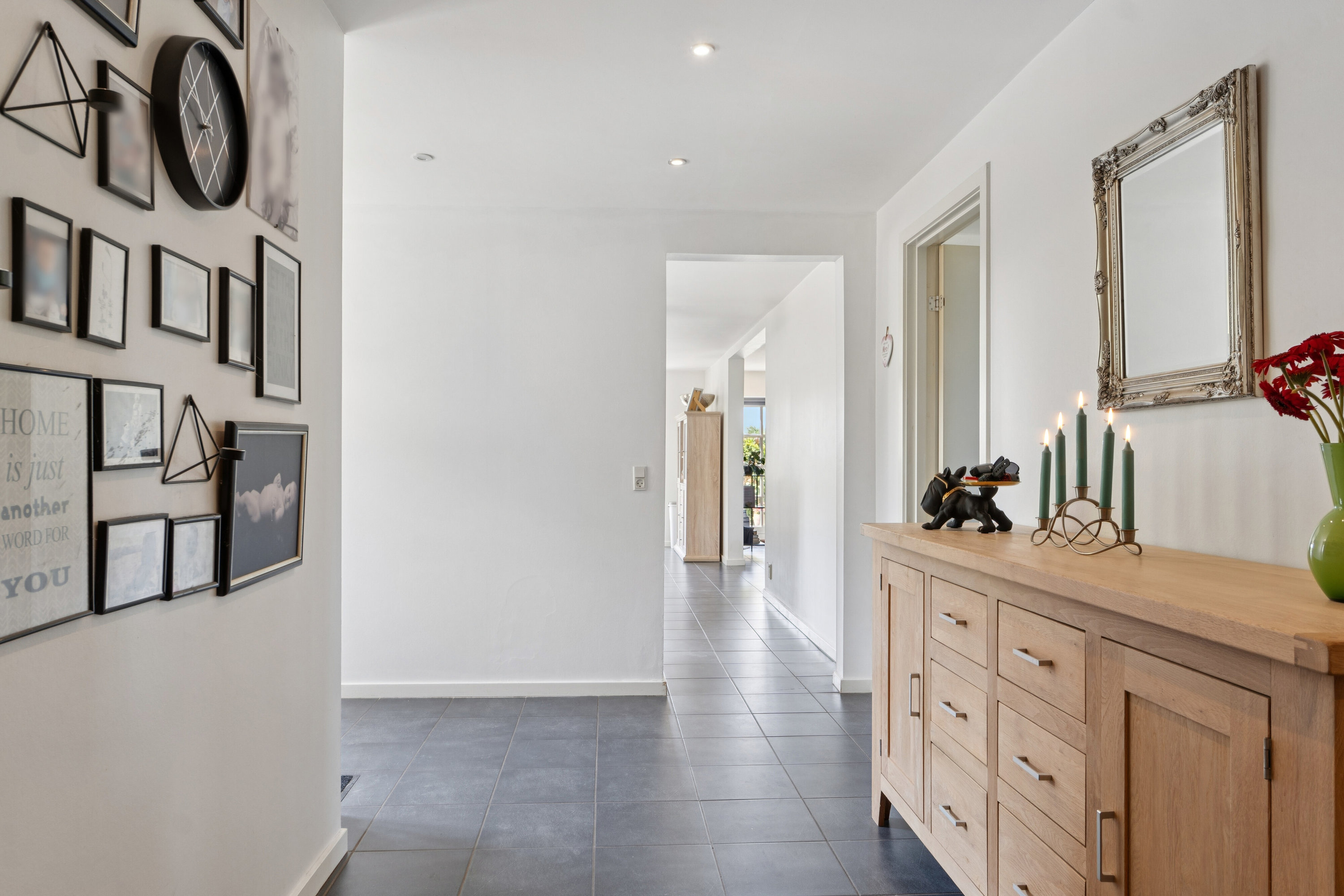 Fremhævet gang billede i fuldskærmstilstand. Billede af Charlottenlundvej 29, 8620 Kjellerup