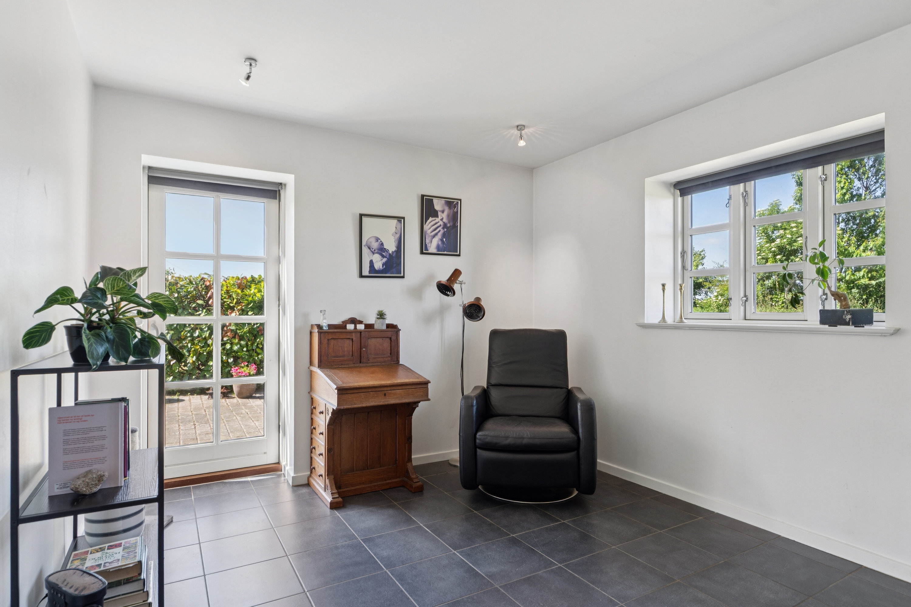 Fremhævet entré billede i fuldskærmstilstand. Billede af Charlottenlundvej 29, 8620 Kjellerup