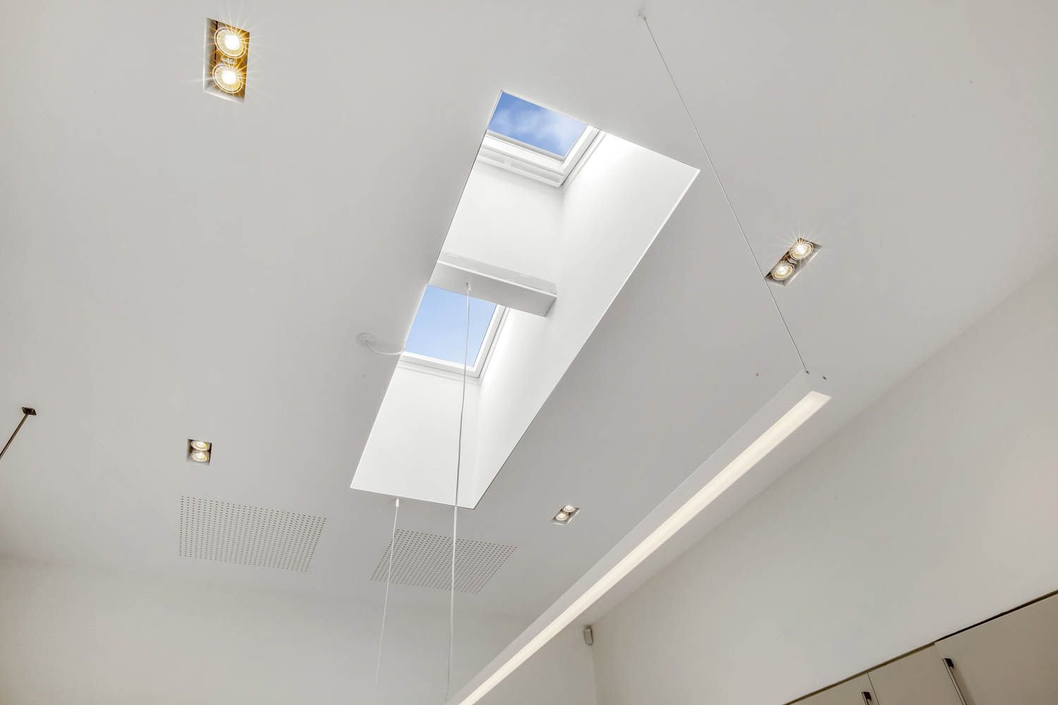 Fremhævet ovenlys billede i fuldskærmstilstand. Billede af Hørhavevej 75A, 8270 Højbjerg