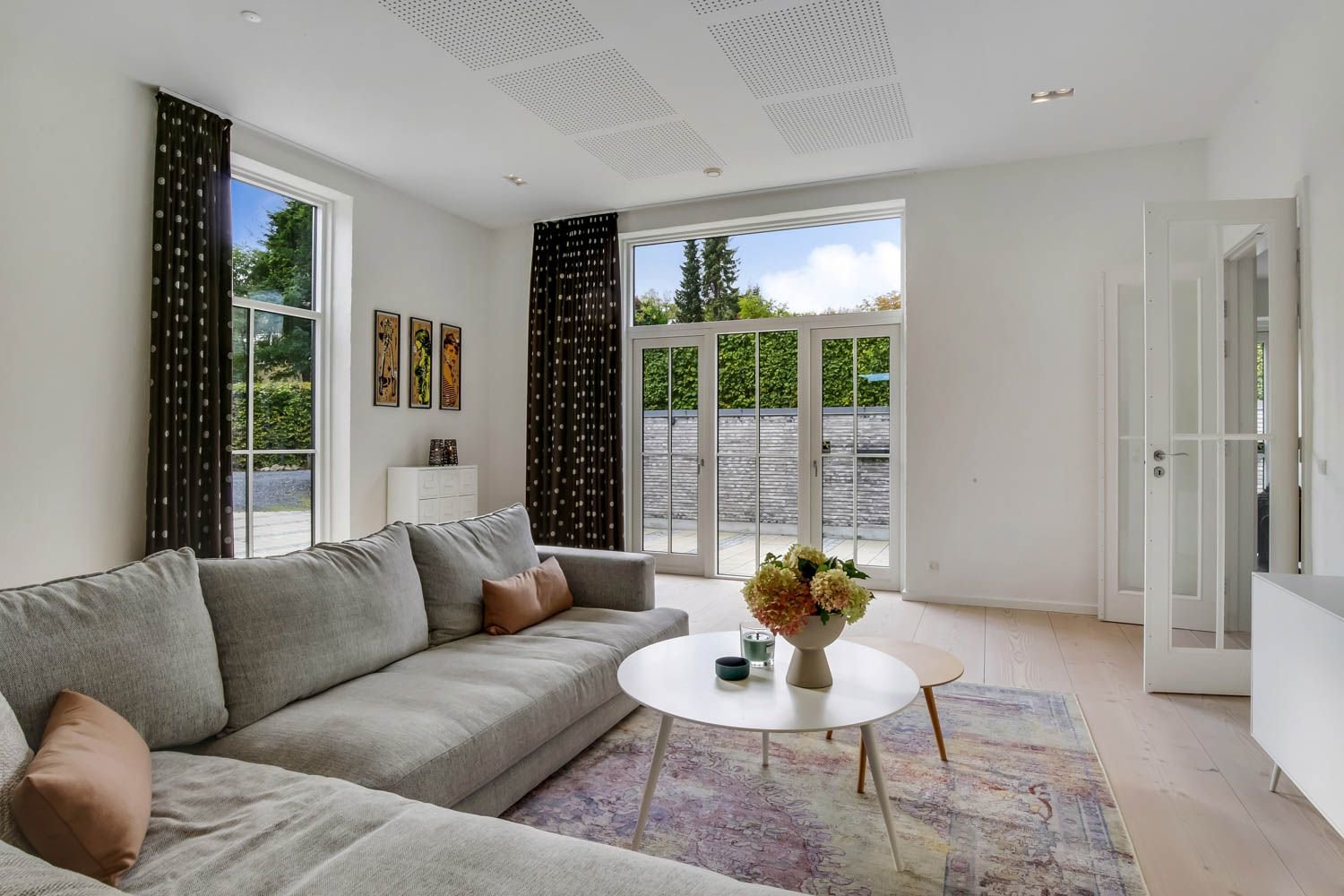 Fremhævet stue billede i fuldskærmstilstand. Billede af Hørhavevej 75A, 8270 Højbjerg