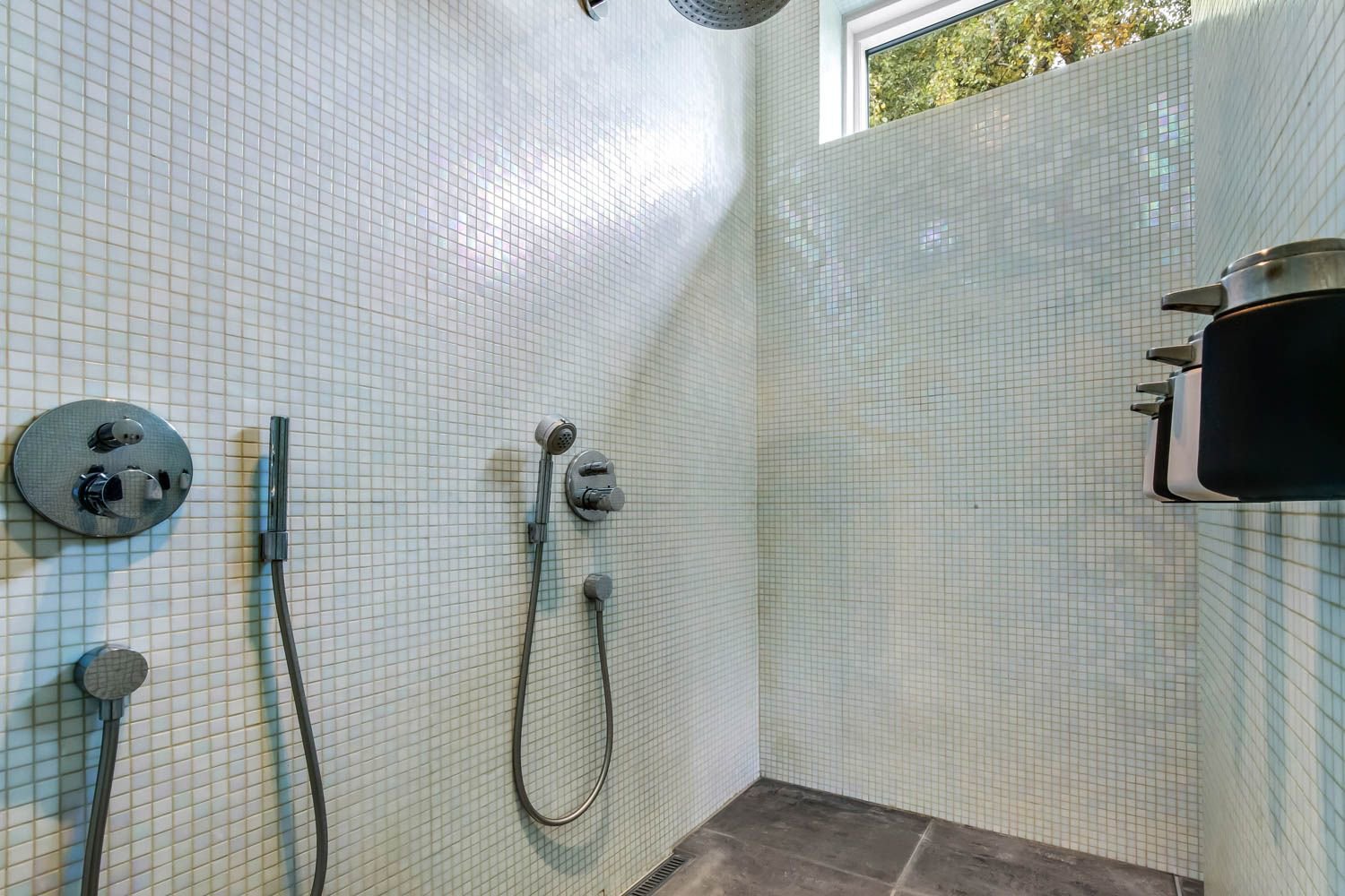 Fremhævet badeværelse billede i fuldskærmstilstand. Billede af Hørhavevej 75A, 8270 Højbjerg