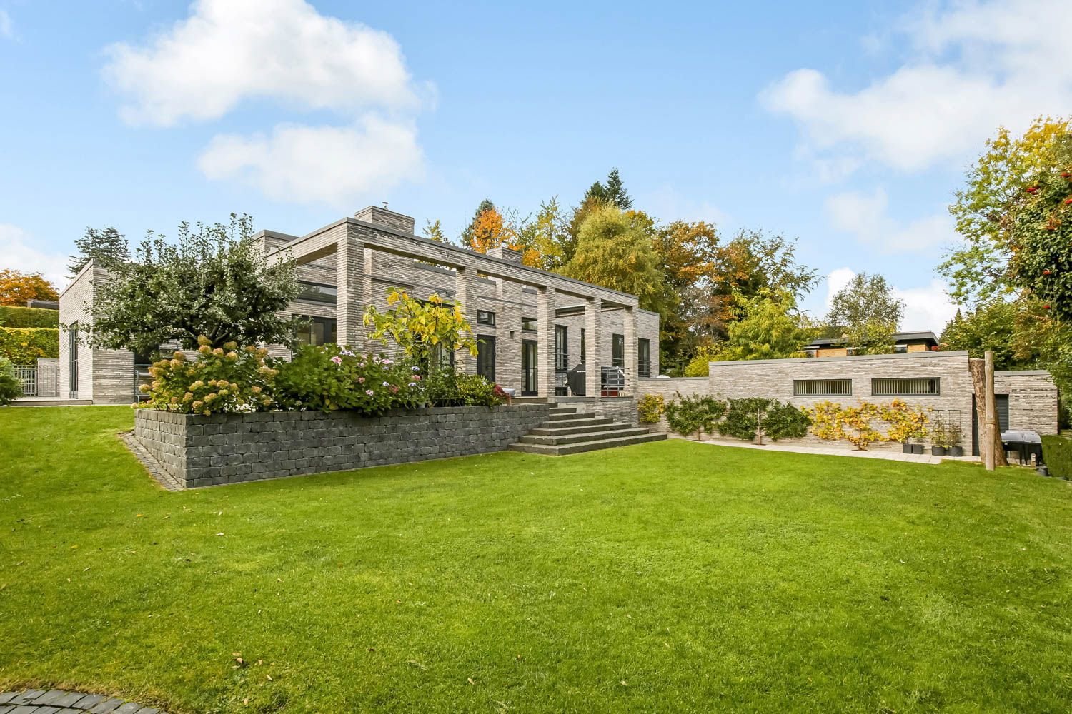 Fremhævet terrasse billede i fuldskærmstilstand. Billede af Hørhavevej 75A, 8270 Højbjerg