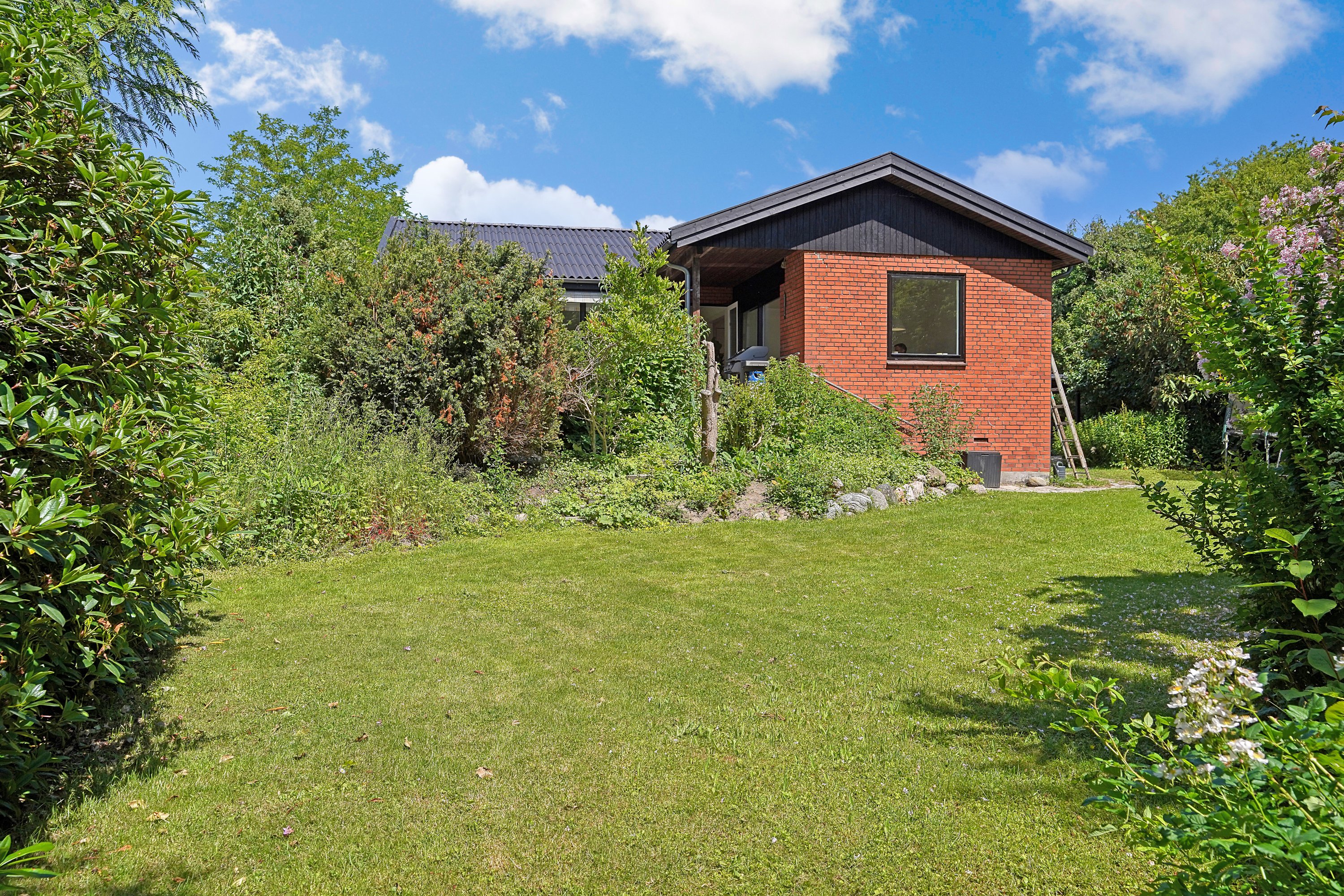 Fremhævet ejendommen billede i fuldskærmstilstand. Billede af Suhrs Alle 12, 3520 Farum