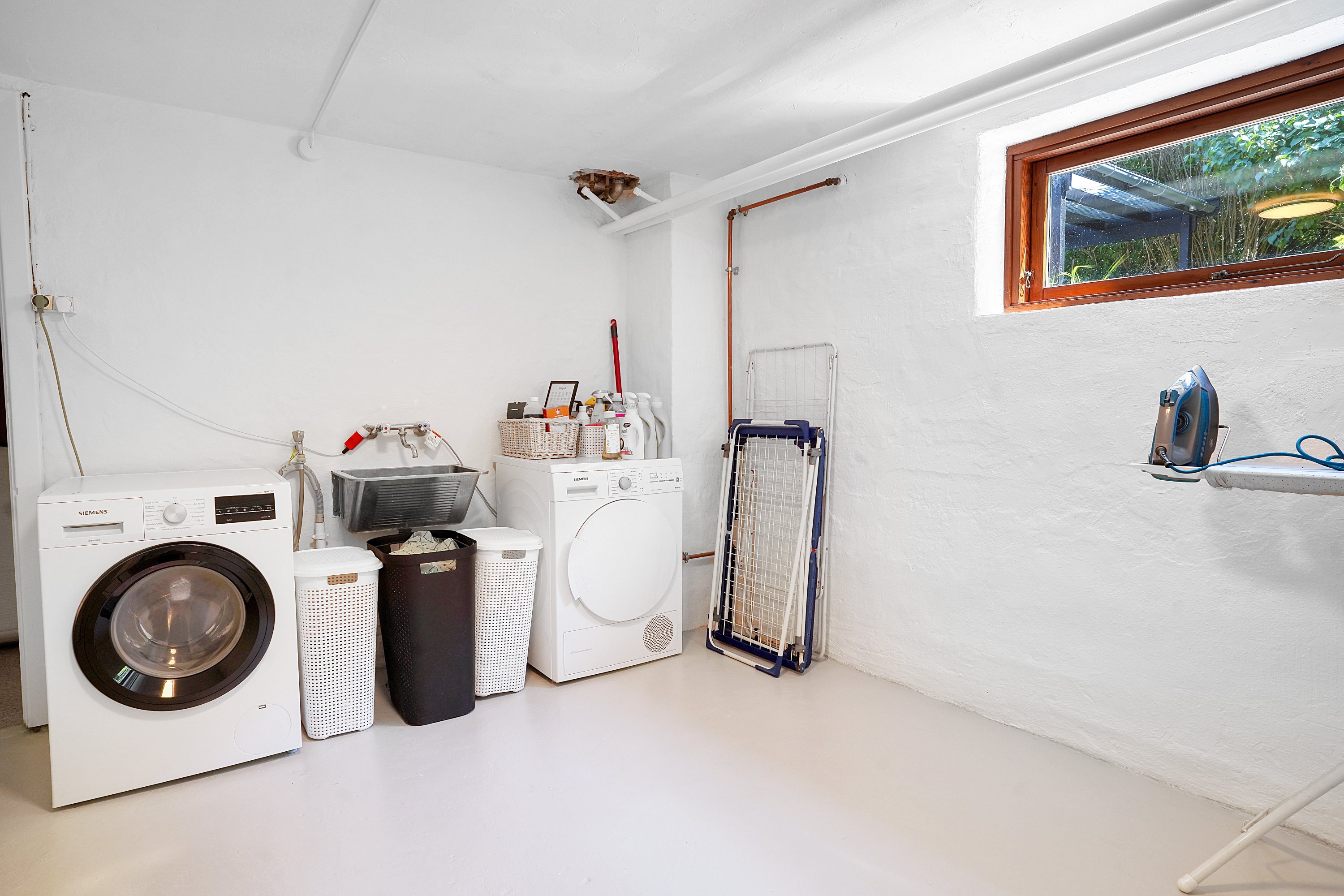 Fremhævet kælder billede i fuldskærmstilstand. Billede af Suhrs Alle 12, 3520 Farum