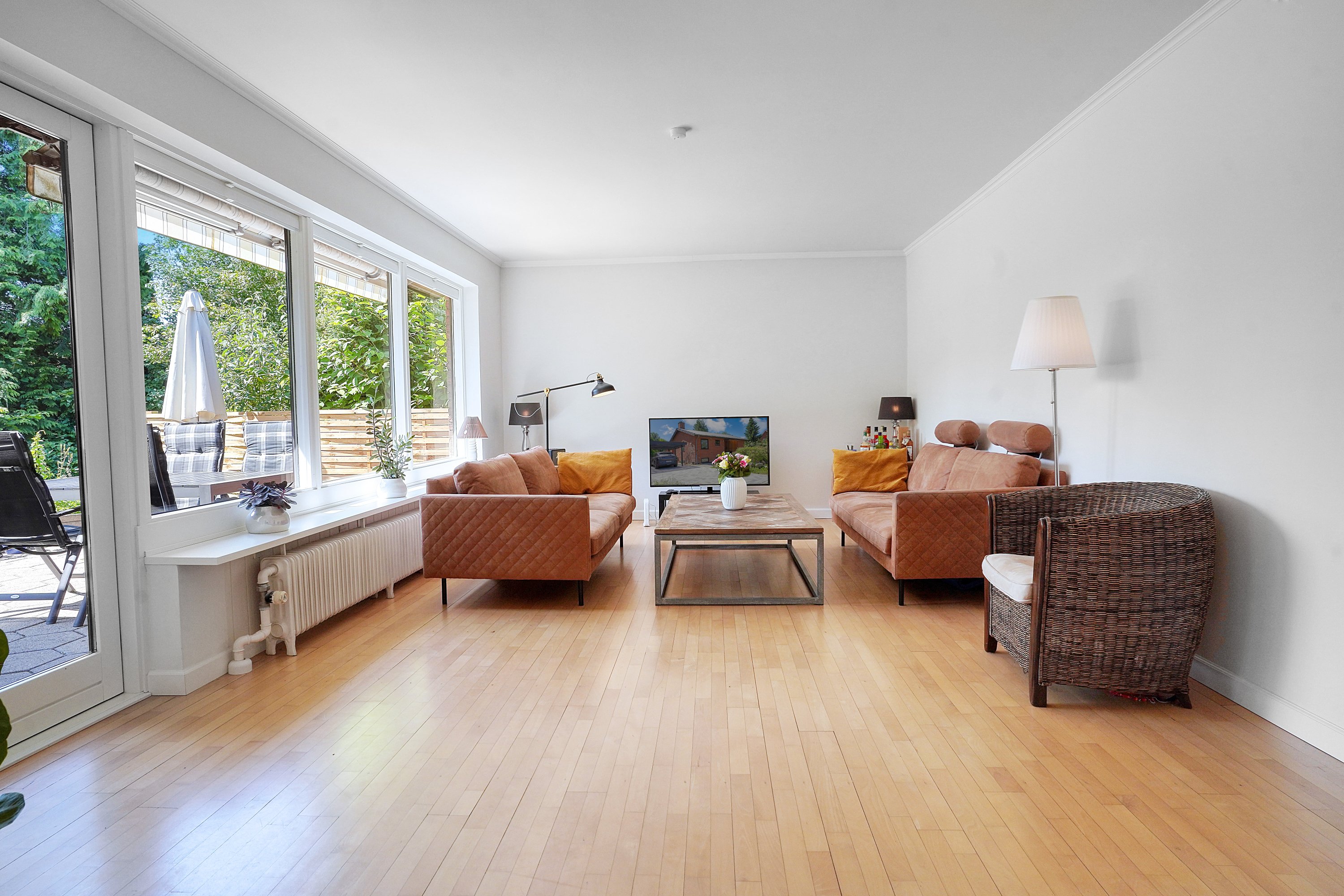 Fremhævet stue billede i fuldskærmstilstand. Billede af Suhrs Alle 12, 3520 Farum