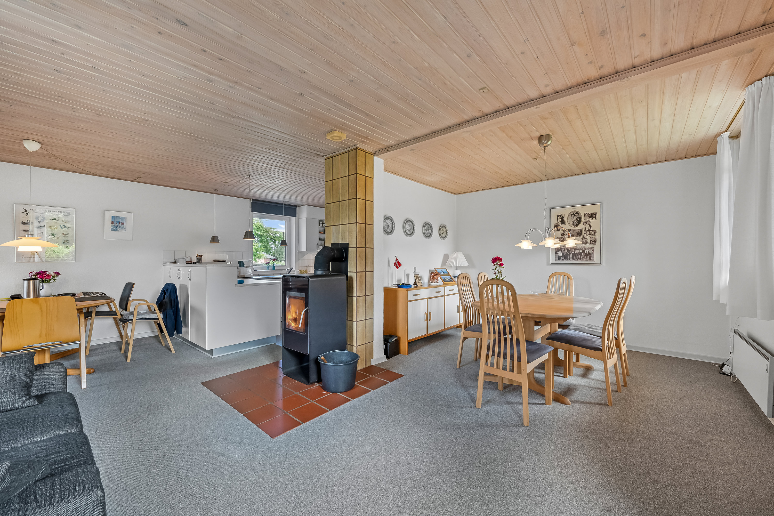 Fremhævet stue billede i fuldskærmstilstand. Billede af Rabjergvej 2, Dejbjerg, 6900 Skjern