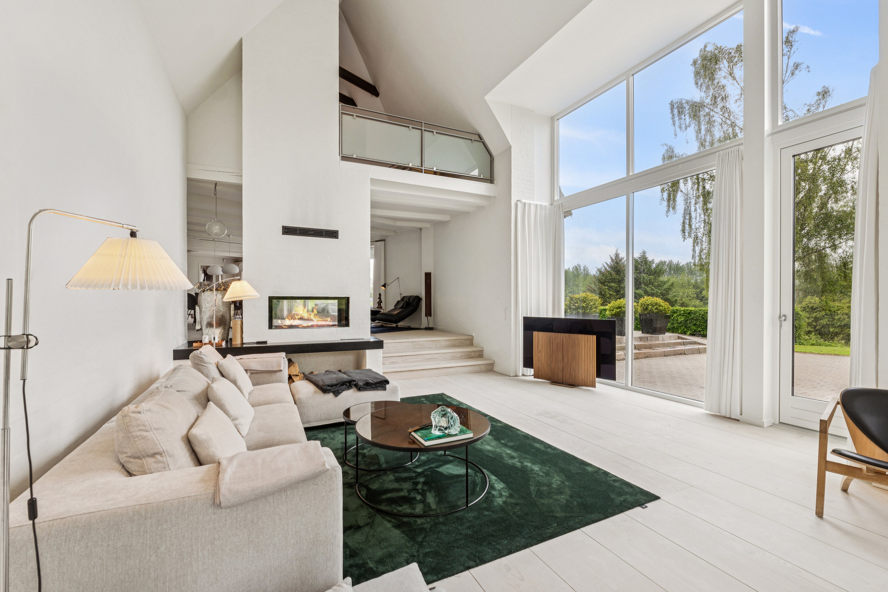 Fremhævet stue billede i fuldskærmstilstand. Billede af Teglværksvej 60, Mygdal, 9800 Hjørring