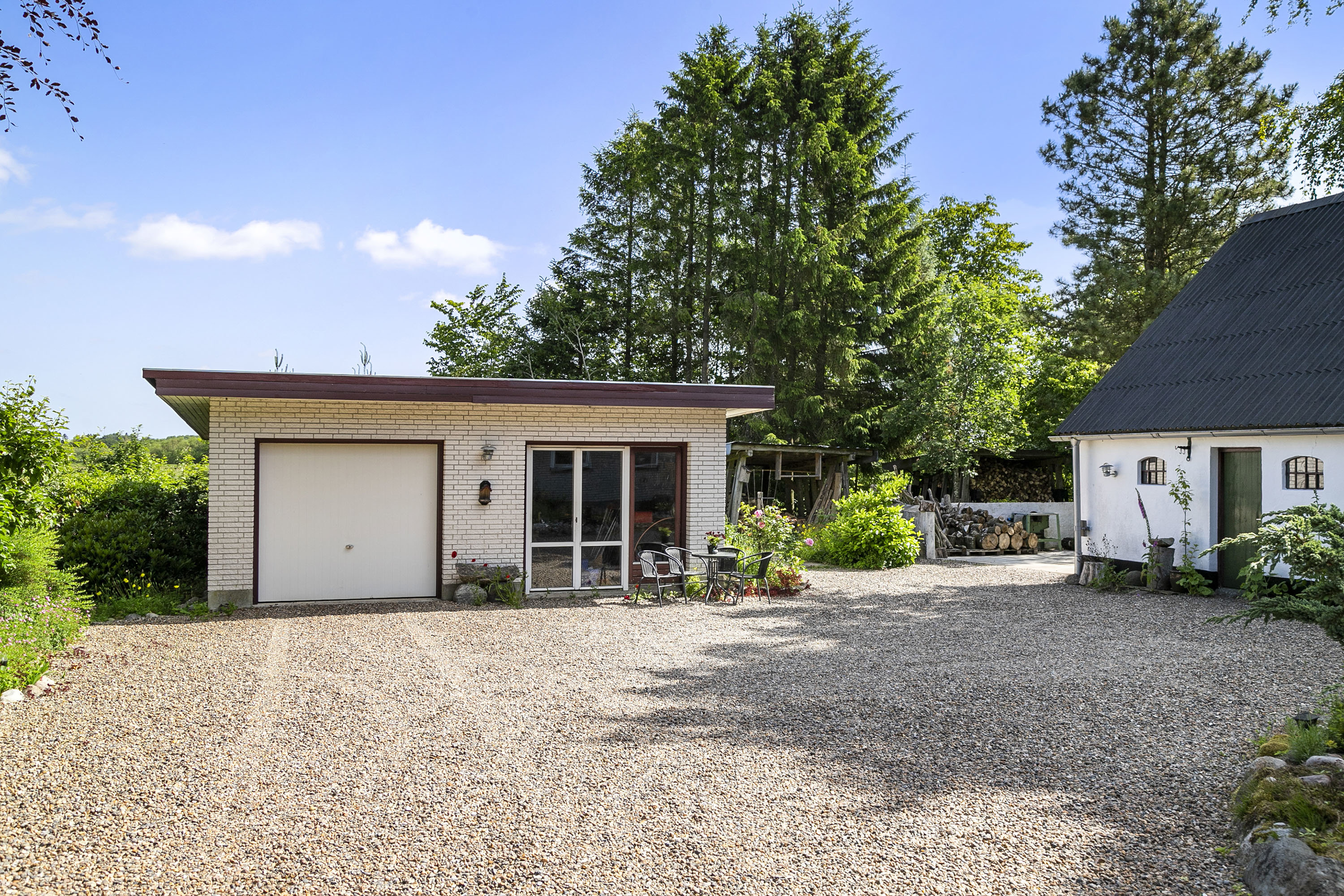 Fremhævet garage billede i fuldskærmstilstand. Billede af Skatskovvej 35, Guldager, 9620 Aalestrup