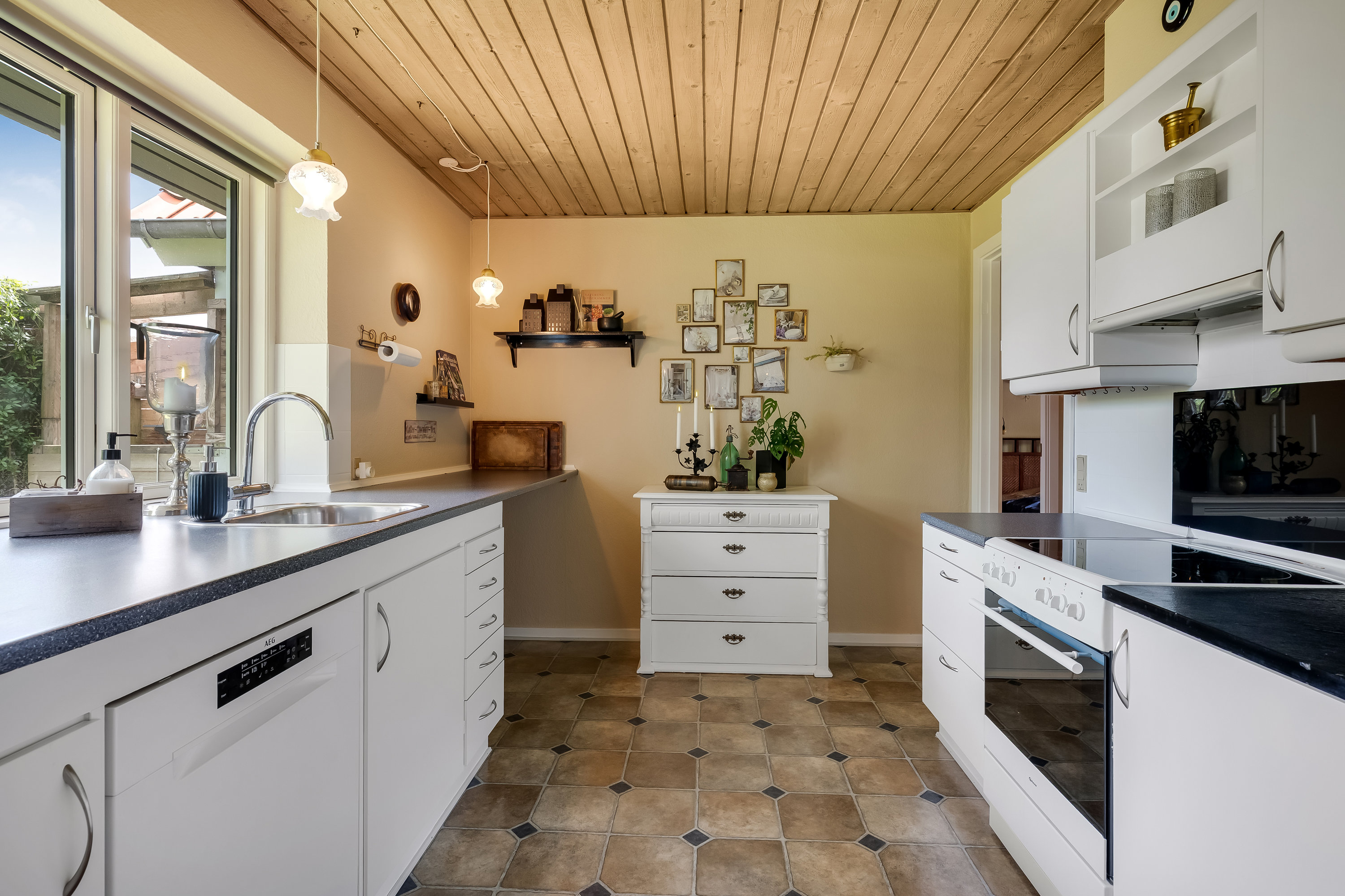 Fremhævet køkken billede i fuldskærmstilstand. Billede af Frejasvej 48, Nørlem, 7620 Lemvig