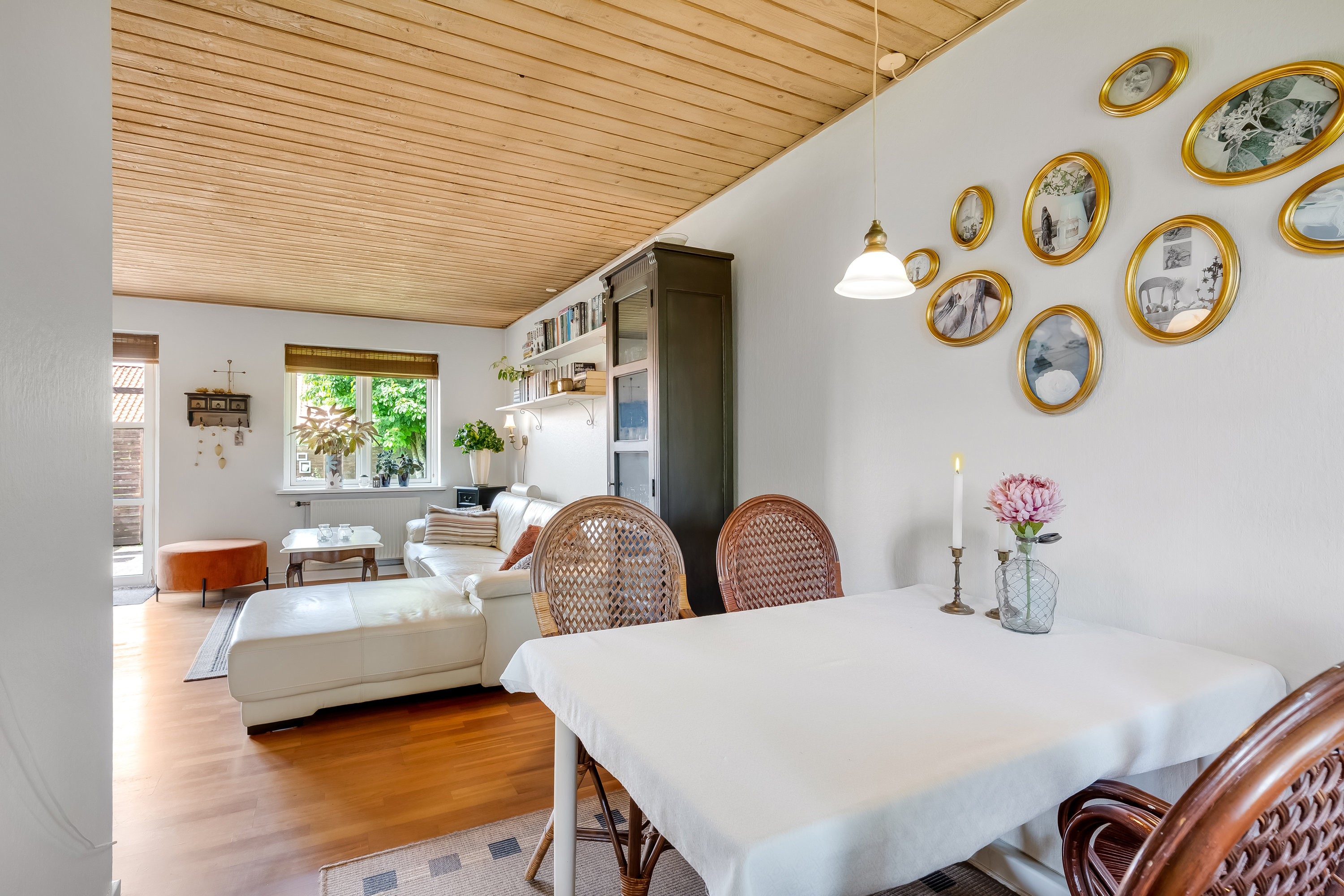 Fremhævet stue billede i fuldskærmstilstand. Billede af Frejasvej 48, Nørlem, 7620 Lemvig