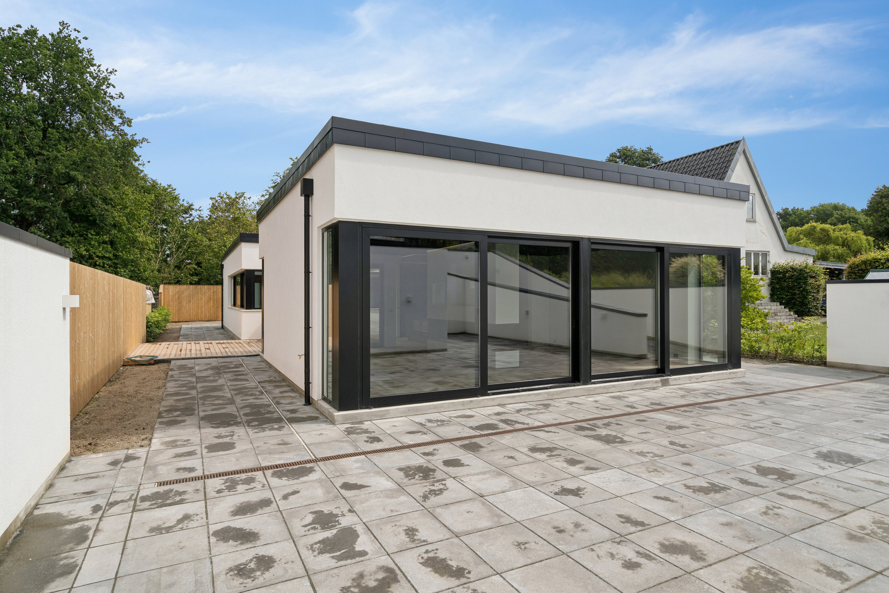 Fremhævet set fra vejen billede i fuldskærmstilstand. Billede af Højløkke Allé 41, Næsby, 5270 Odense N