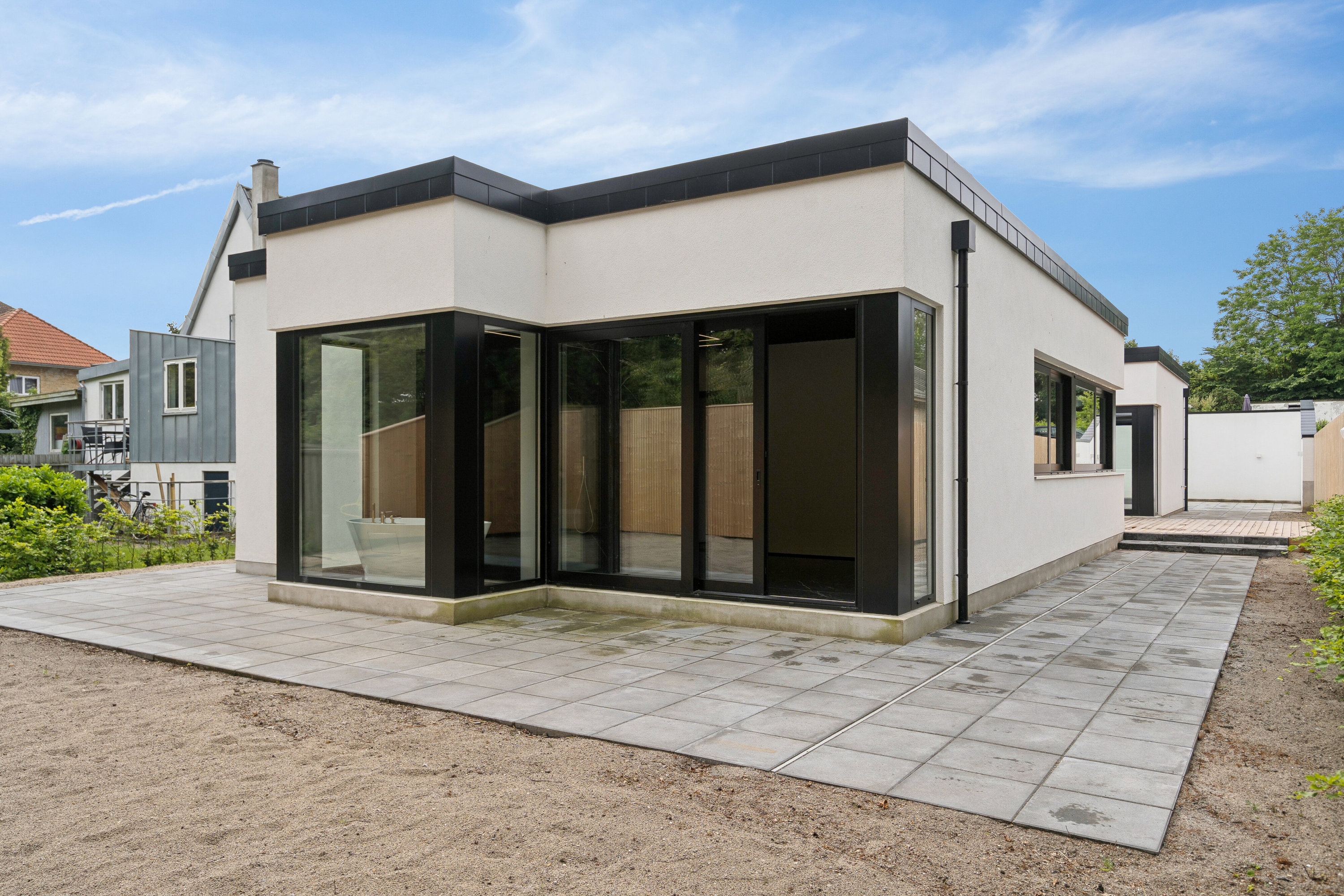 Fremhævet set fra vejen billede i fuldskærmstilstand. Billede af Højløkke Allé 41, Næsby, 5270 Odense N