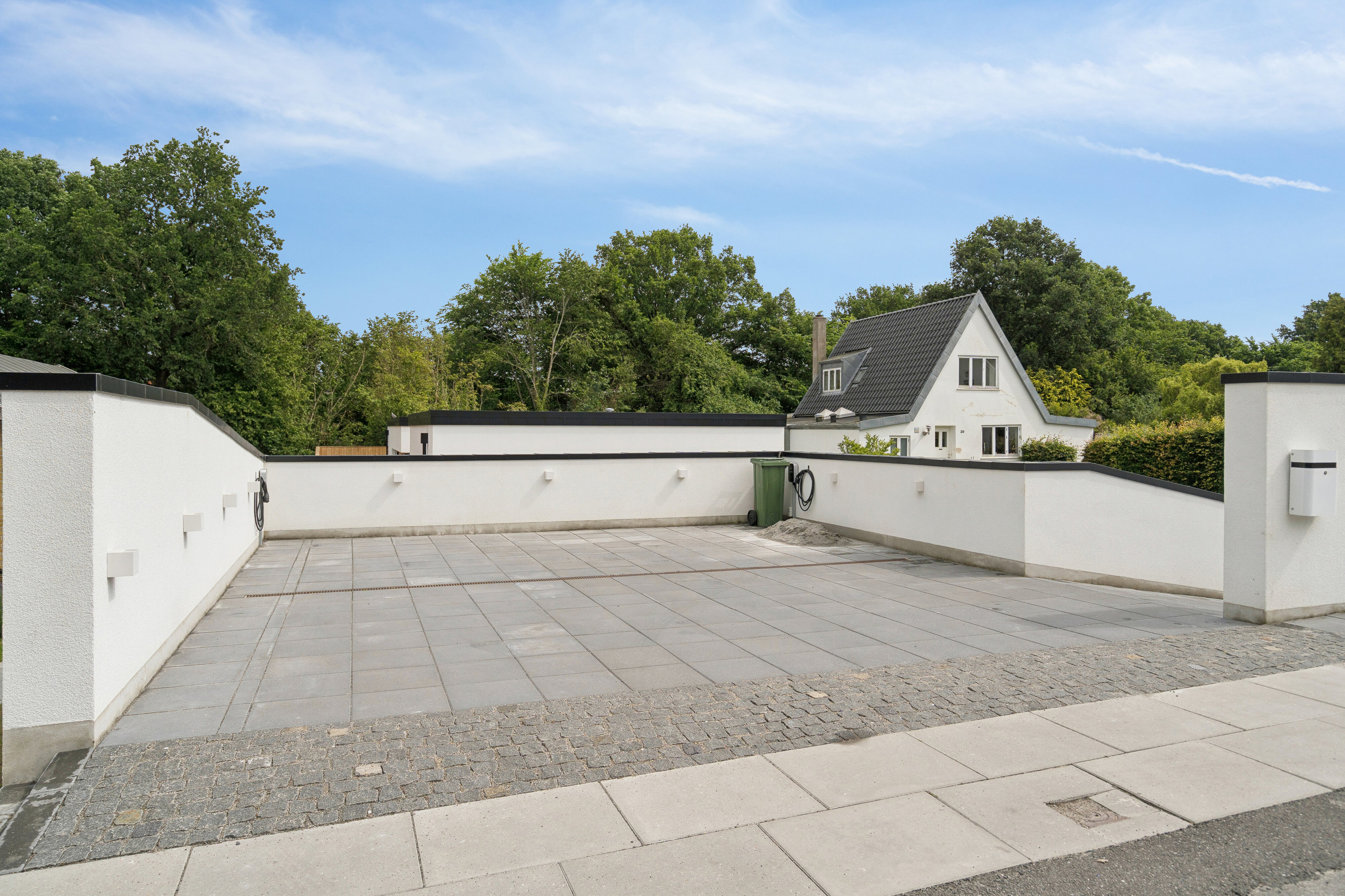 Fremhævet set fra vejen billede i fuldskærmstilstand. Billede af Højløkke Allé 41, Næsby, 5270 Odense N