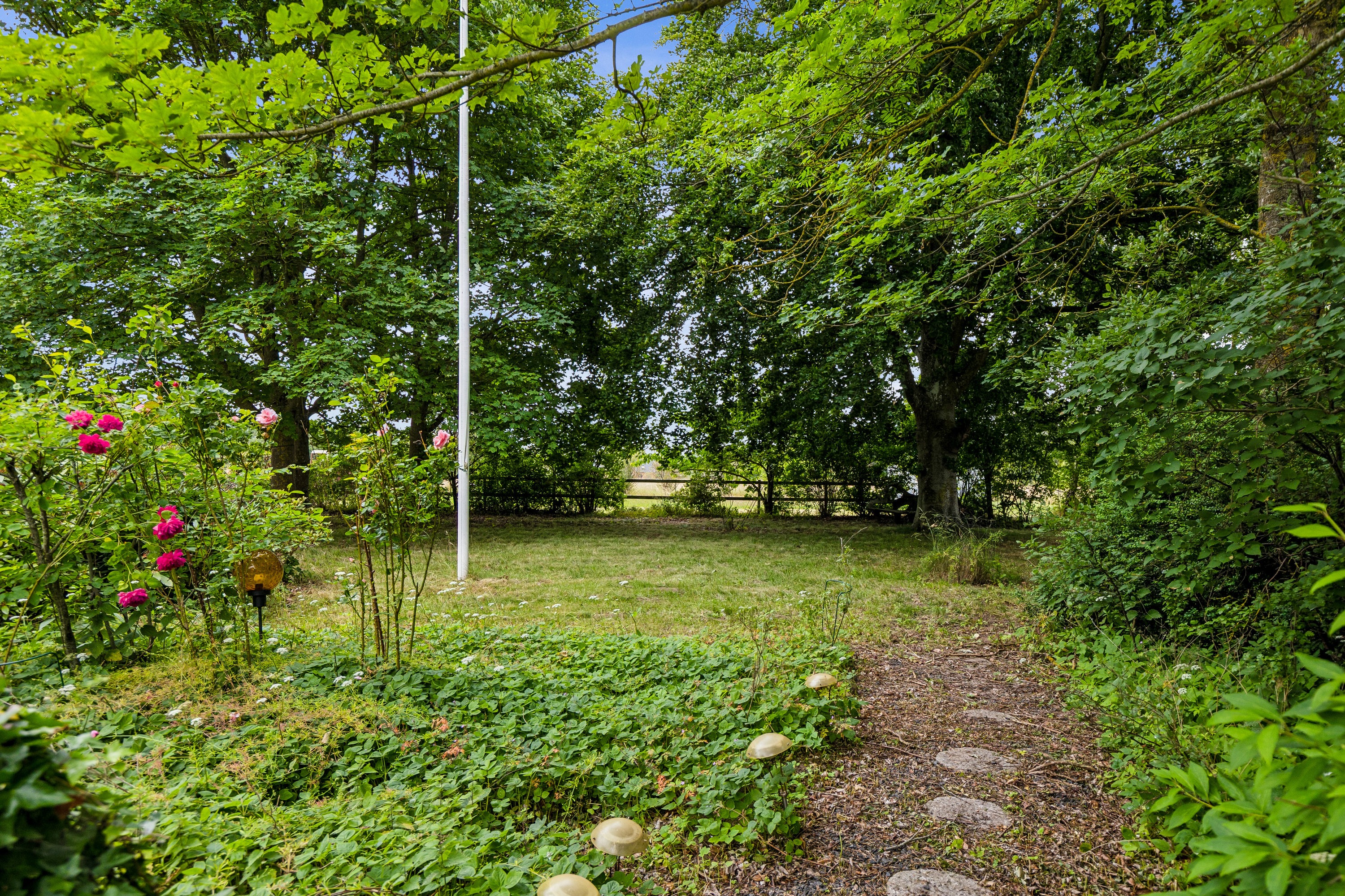 Fremhævet have billede i fuldskærmstilstand. Billede af Tissøvej 29, Jorløse, 4490 Jerslev Sjælland