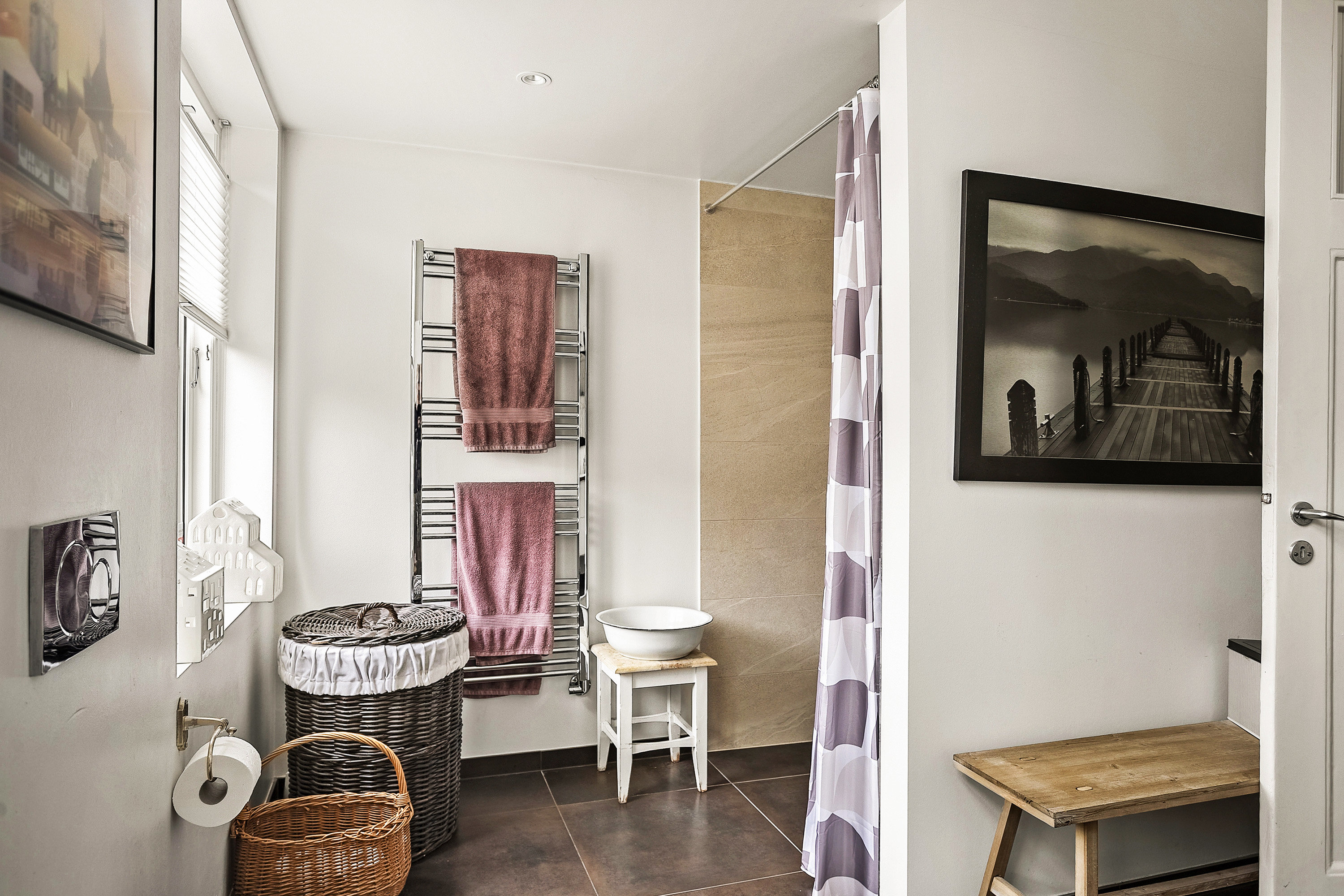 Fremhævet badeværelse billede i fuldskærmstilstand. Billede af Aastrupvej 65A, 6100 Haderslev