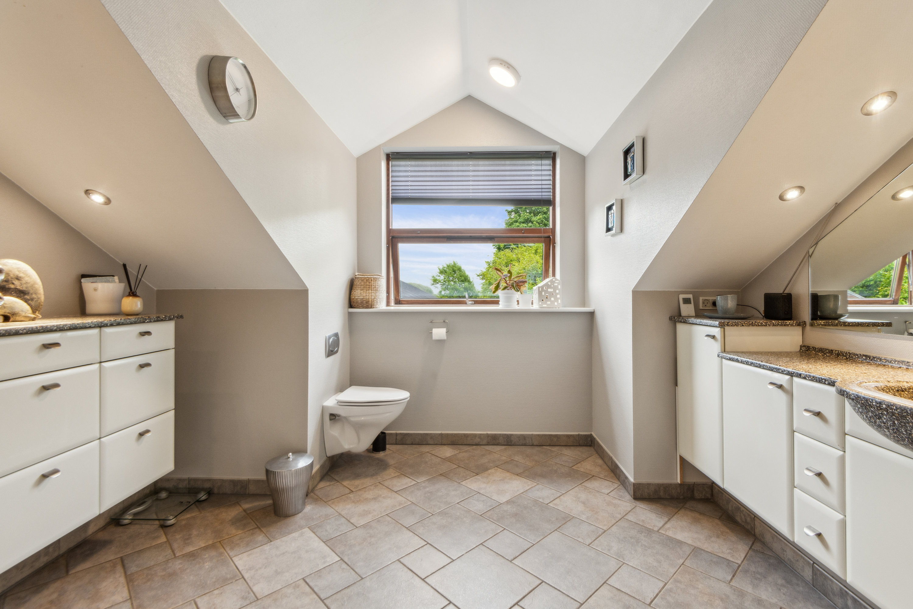 Fremhævet køkken billede i fuldskærmstilstand. Billede af Nibevej 229, Moldbjerg, 9530 Støvring