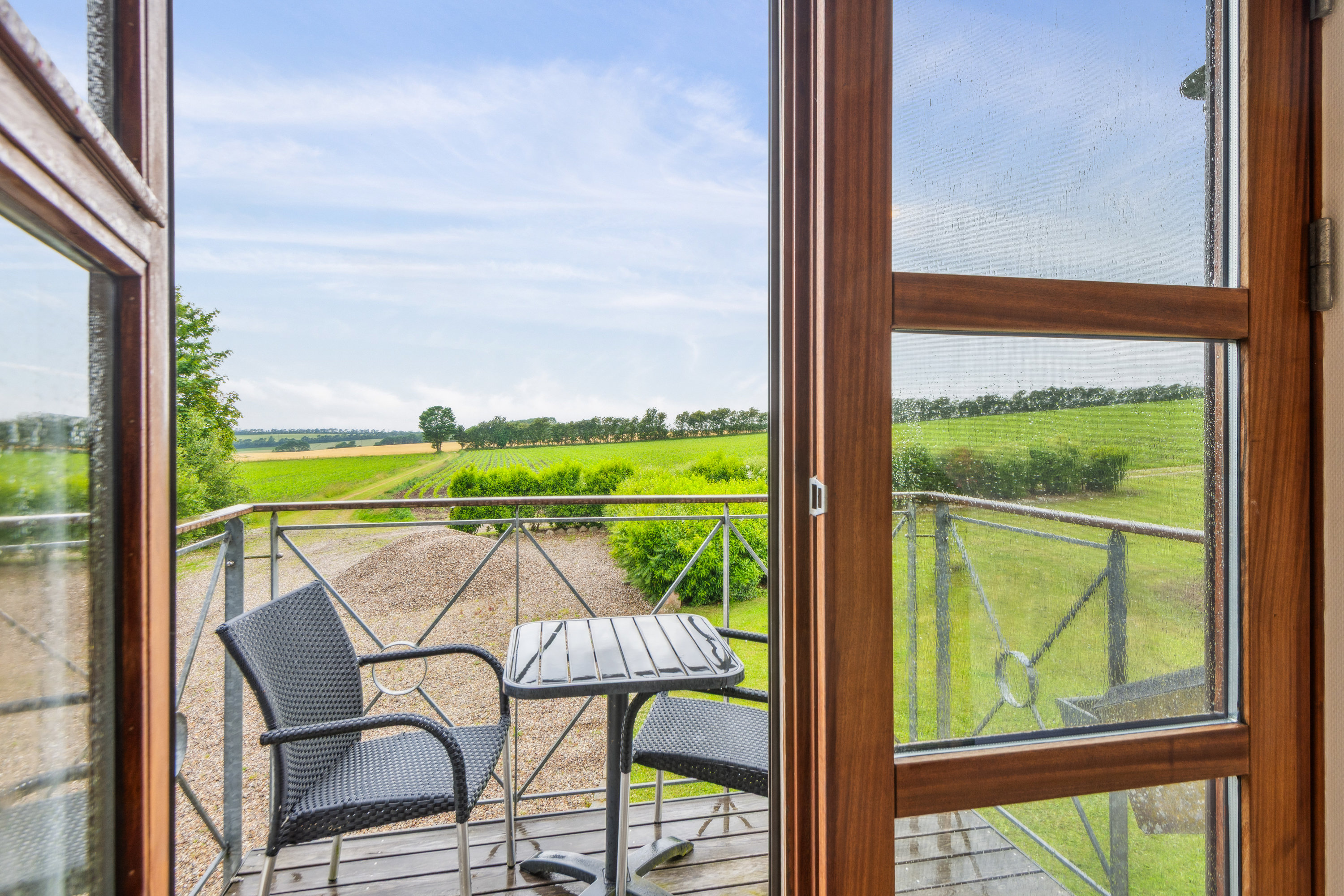 Fremhævet altan billede i fuldskærmstilstand. Billede af Nibevej 229, Moldbjerg, 9530 Støvring