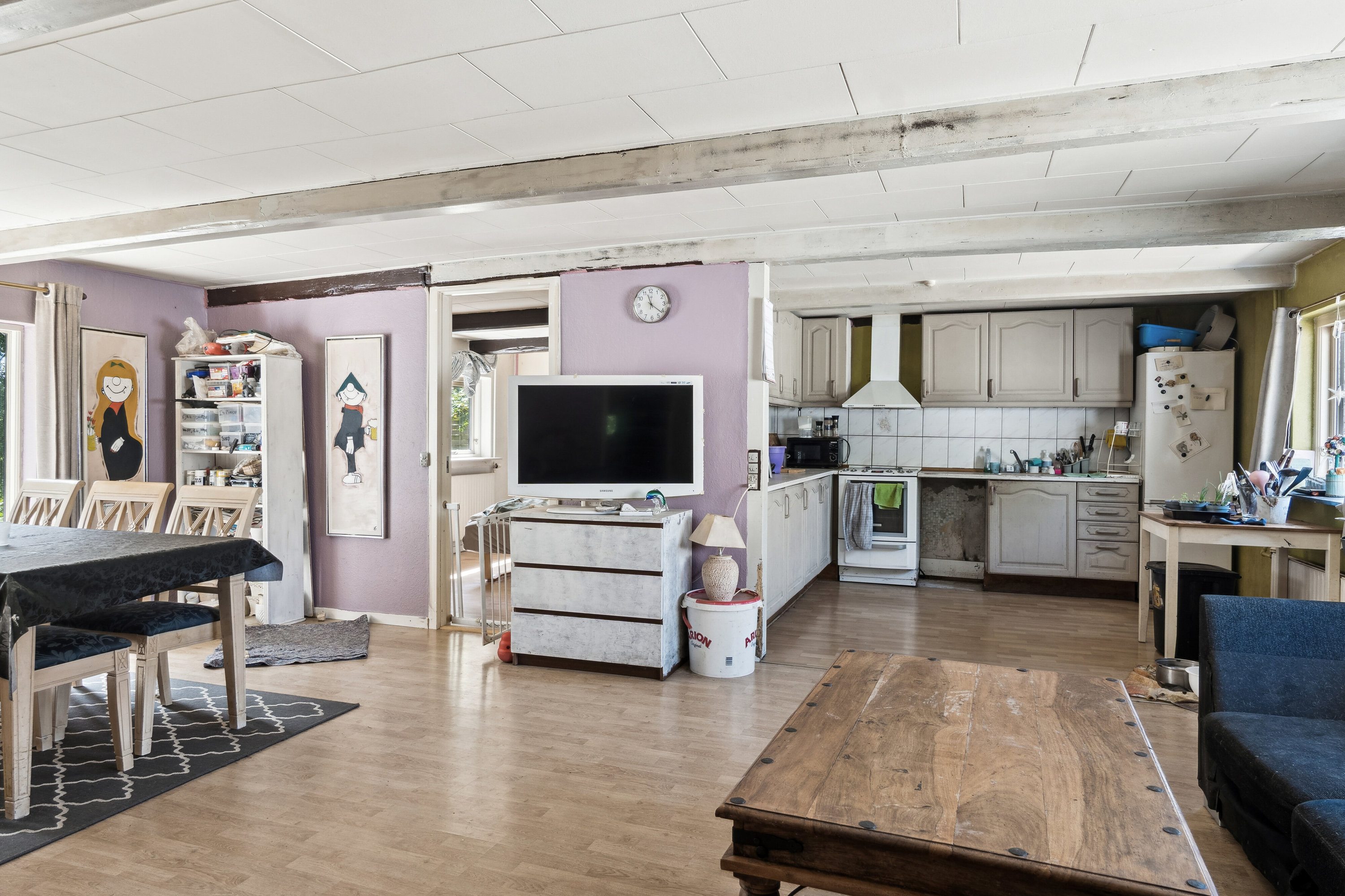 Fremhævet stue lejl til venstre billede i fuldskærmstilstand. Billede af Engelstrupvej 6, 4571 Grevinge