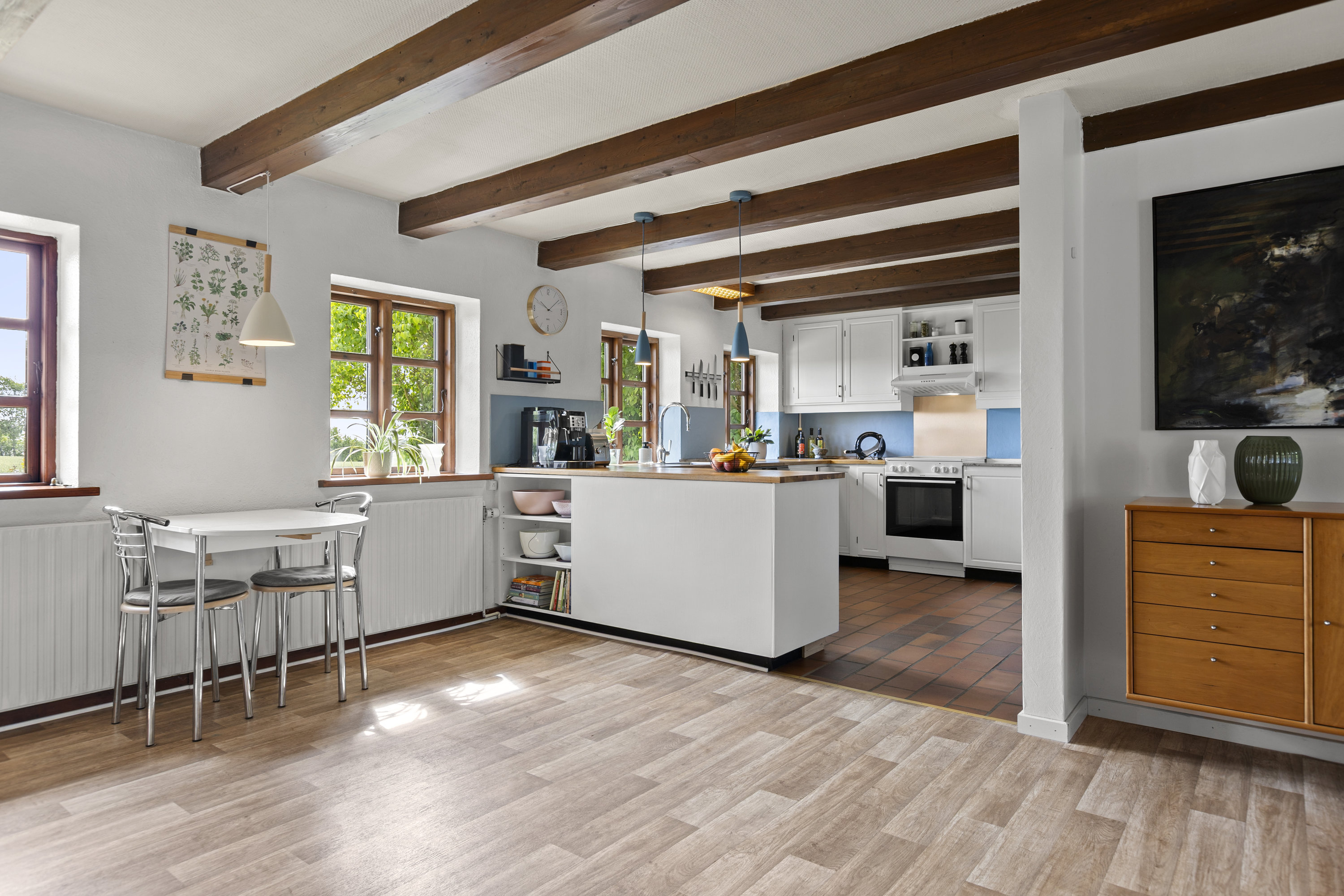 Fremhævet køkken billede i fuldskærmstilstand. Billede af Langevej 2, 4173 Fjenneslev