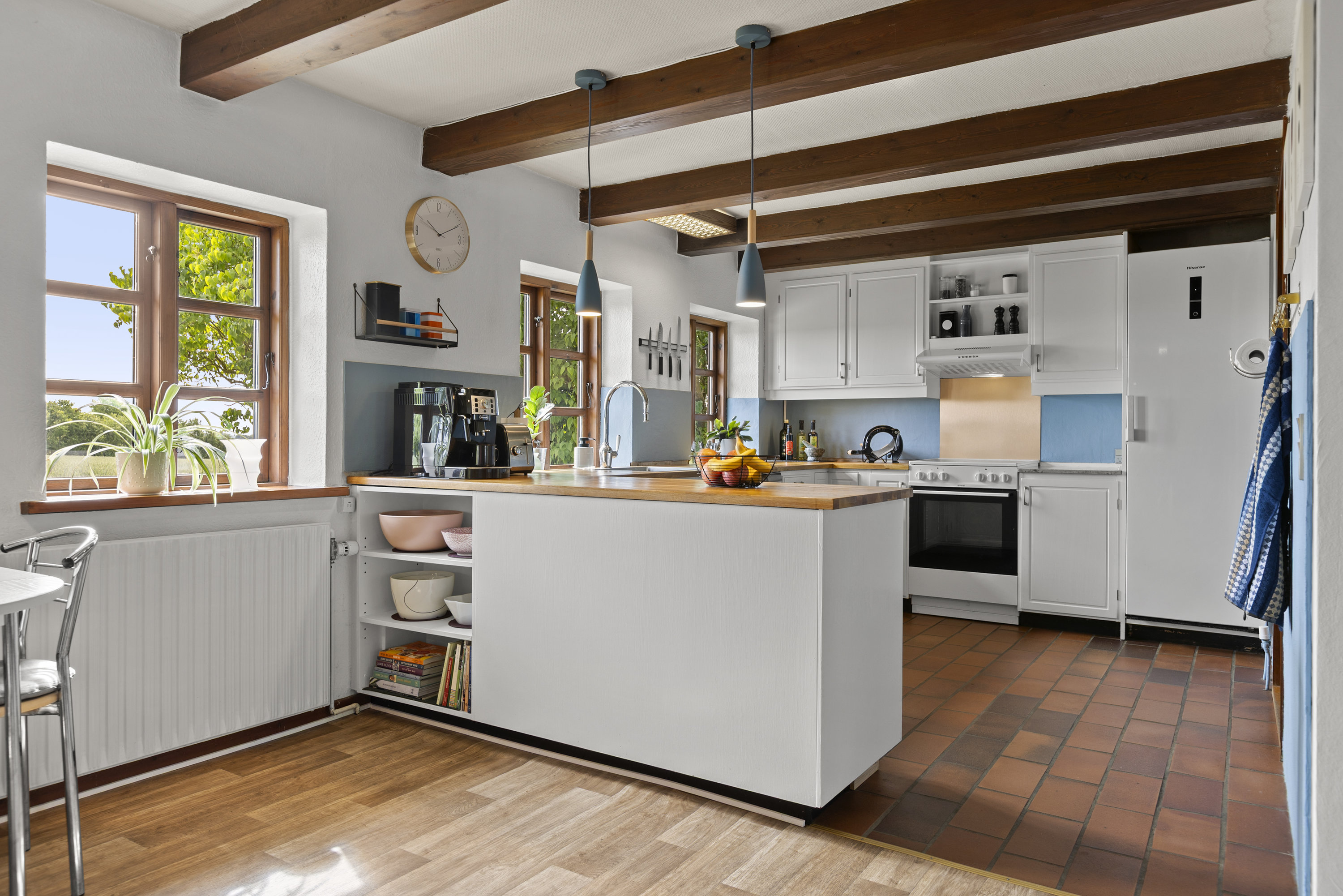 Fremhævet køkken billede i fuldskærmstilstand. Billede af Langevej 2, 4173 Fjenneslev