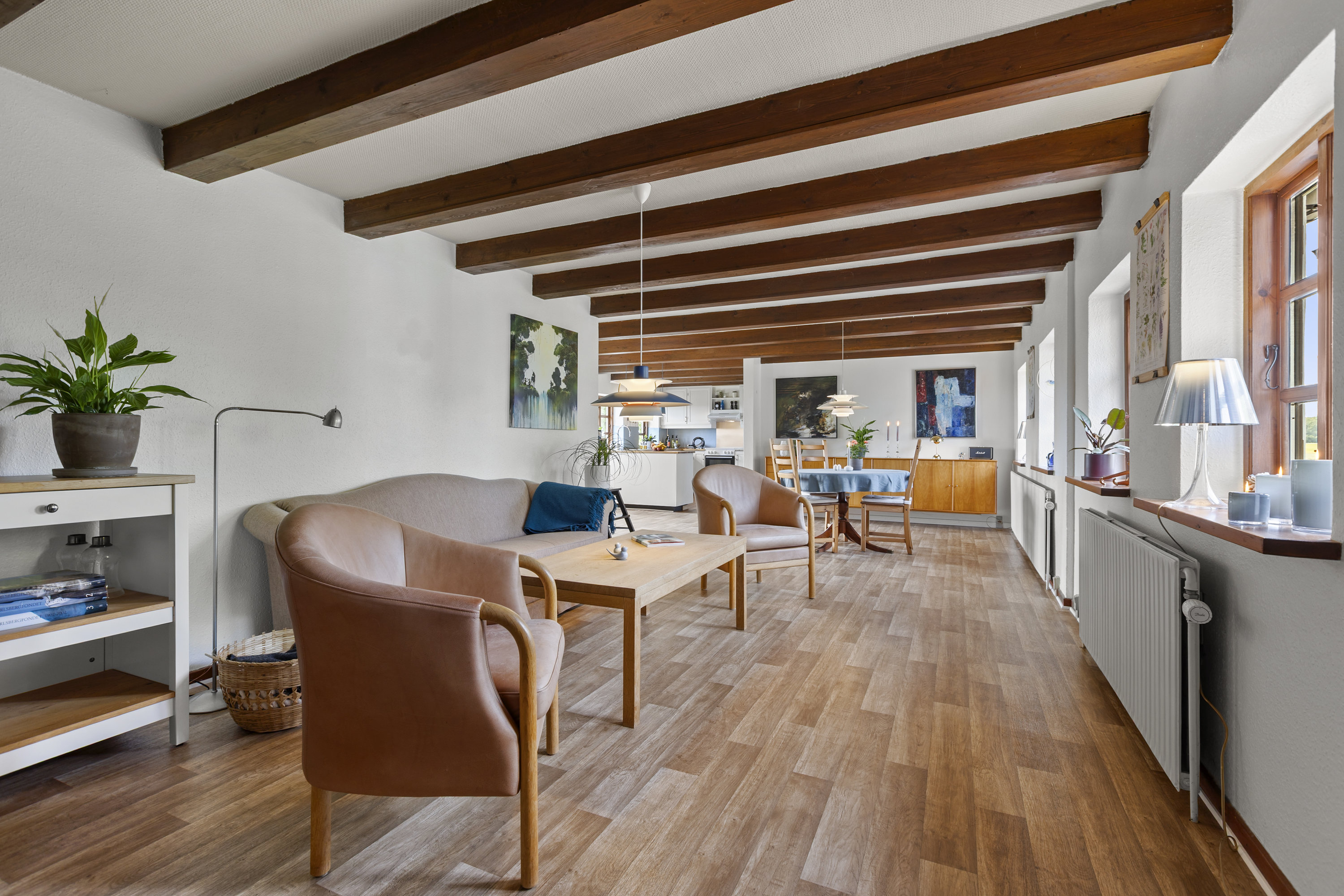 Fremhævet stue billede i fuldskærmstilstand. Billede af Langevej 2, 4173 Fjenneslev