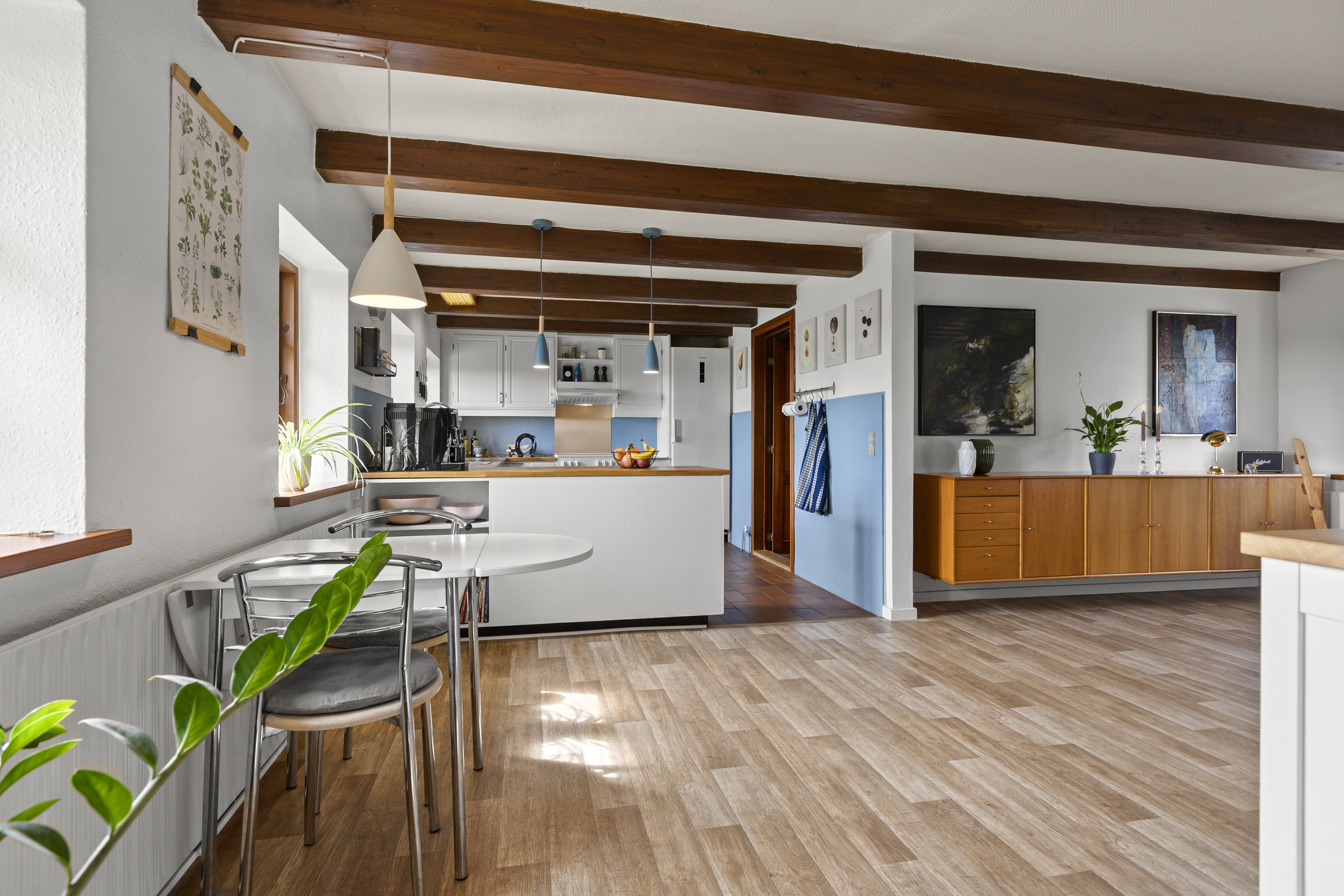 Fremhævet stue billede i fuldskærmstilstand. Billede af Langevej 2, 4173 Fjenneslev