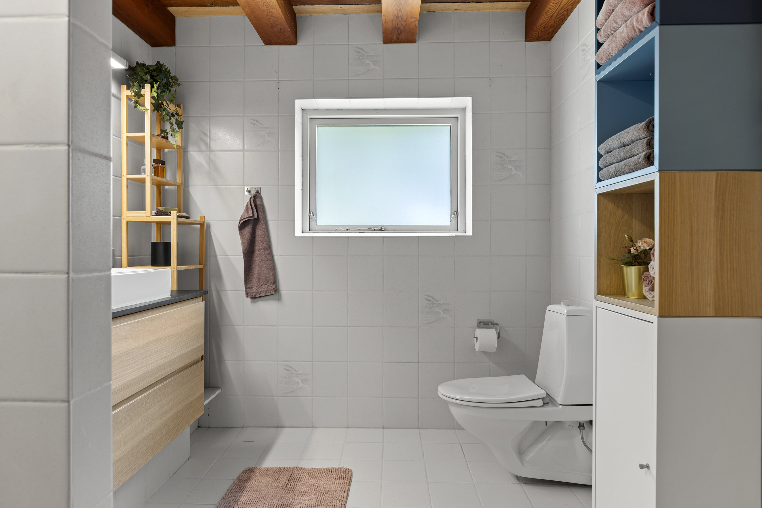 Fremhævet badeværelse billede i fuldskærmstilstand. Billede af Langevej 2, 4173 Fjenneslev