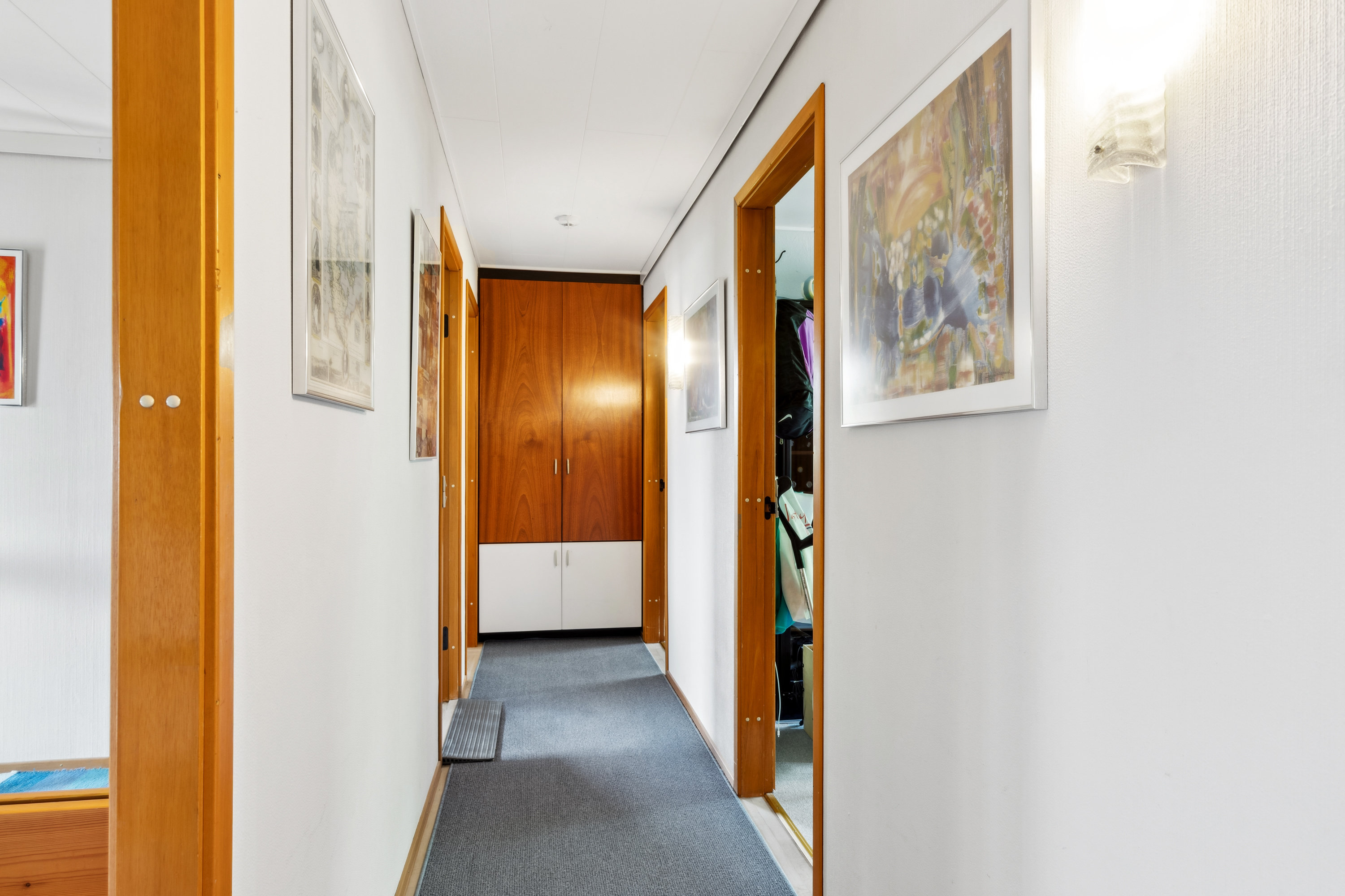 Fremhævet gang billede i fuldskærmstilstand. Billede af Løvtoften 57, 2630 Taastrup